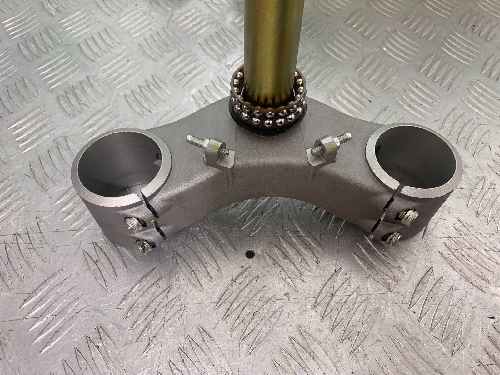 DUCATI 1198 S BOTTOM YOKE  YEAR 2009-2011 (CMB1219)