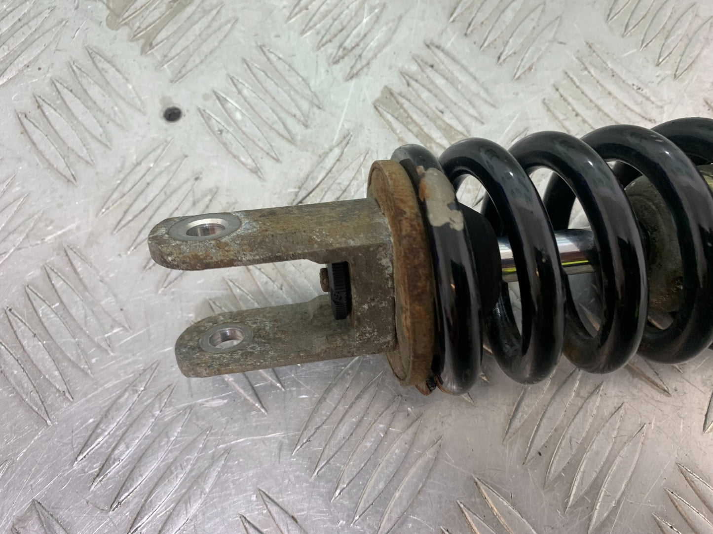 SUZUKI GSF1200  GSF 1200 BANDIT REAR SHOCK   YEAR 1997-2000 (CMB1149)