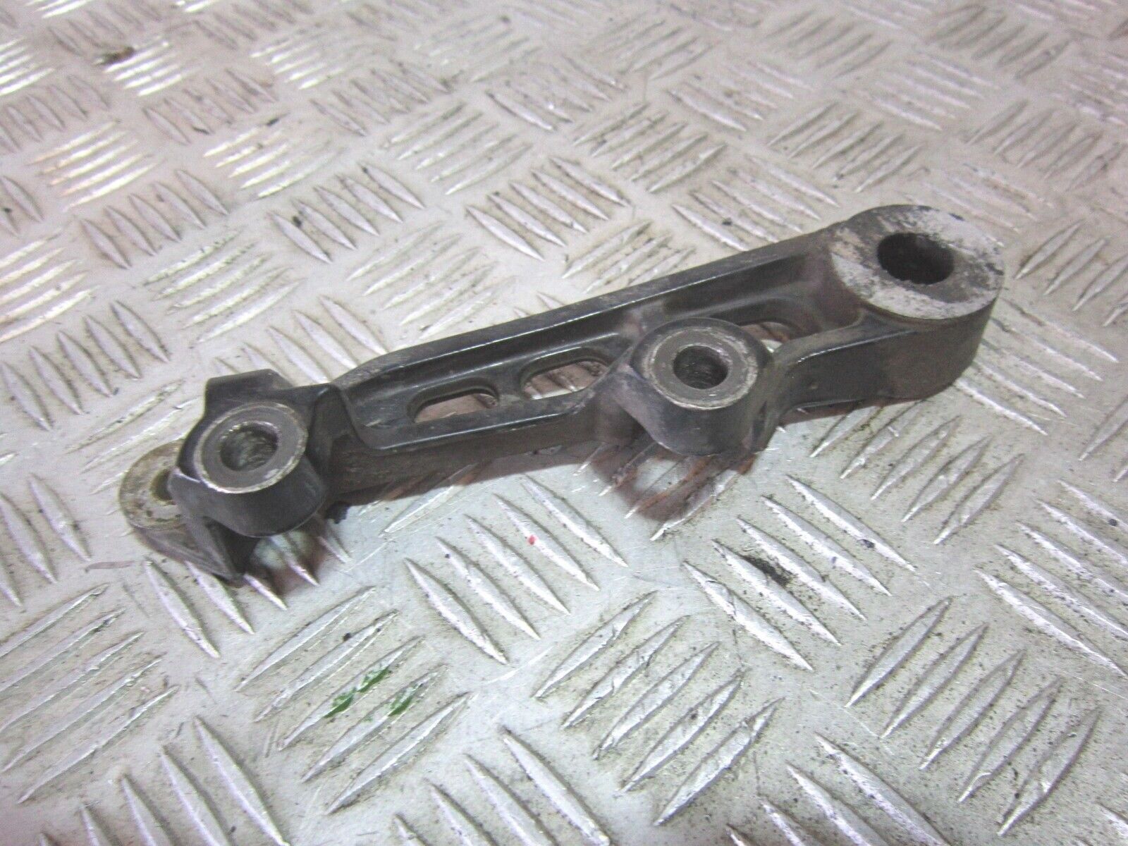 YAMAHA XJ600 XJ 600 DIVERSION REAR CALIPER BRACKET  YEAR 1994