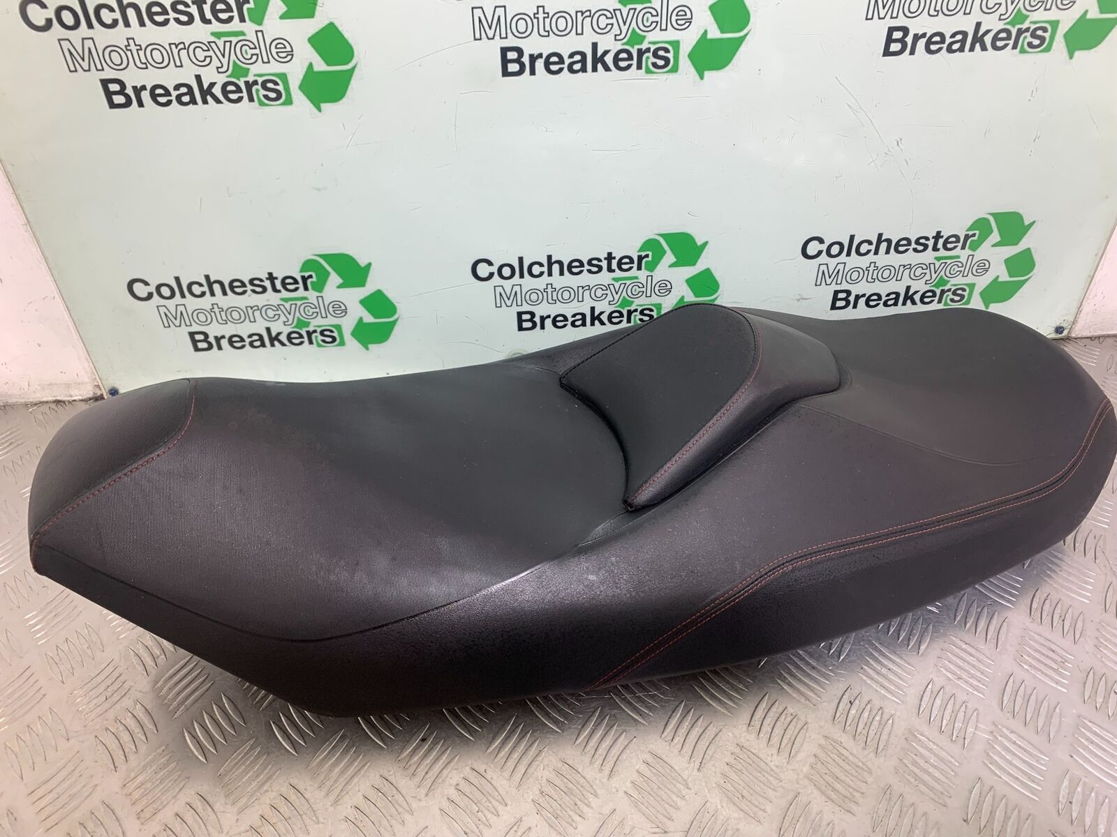 SUZUKI AN400 AN 400 BURGMAN SEAT YEAR 2017-2024 (CMB1118)