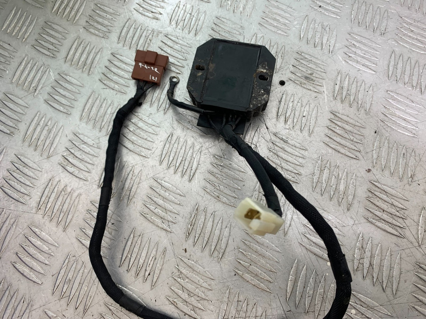 KTM DUKE 125 REGULATOR  YEAR 2017-2022 (CMB1274)