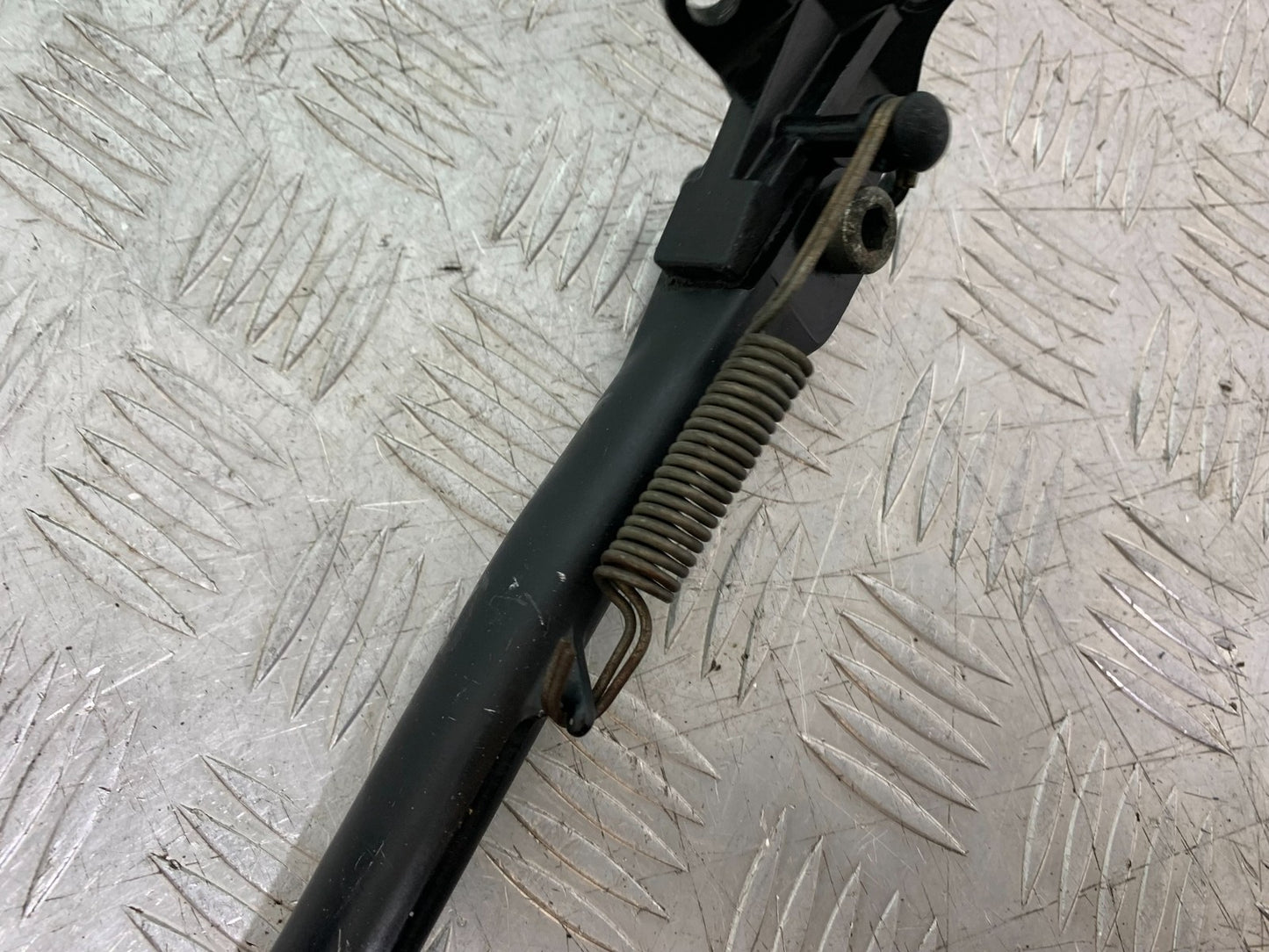 TRIUMPH 955I SPRINT RS SIDE STAND YEAR 1999-03 (CMB1313)