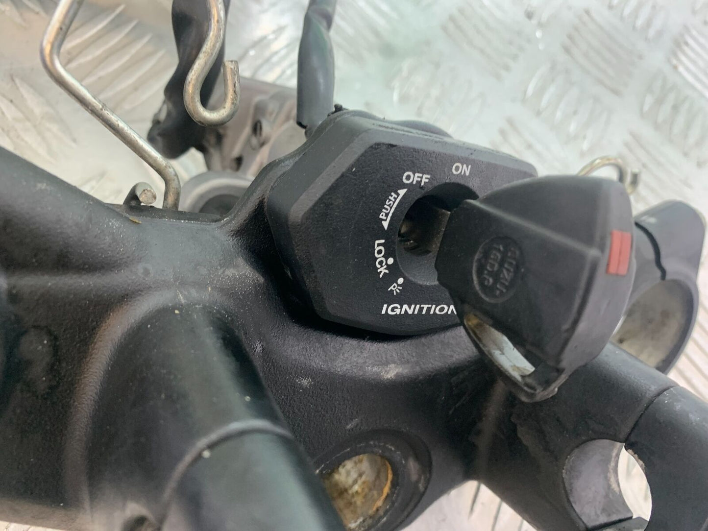 SUZUKI DL 650 V-STROM ECU LOCKS KEY   YEAR 2020 (CMB1117)