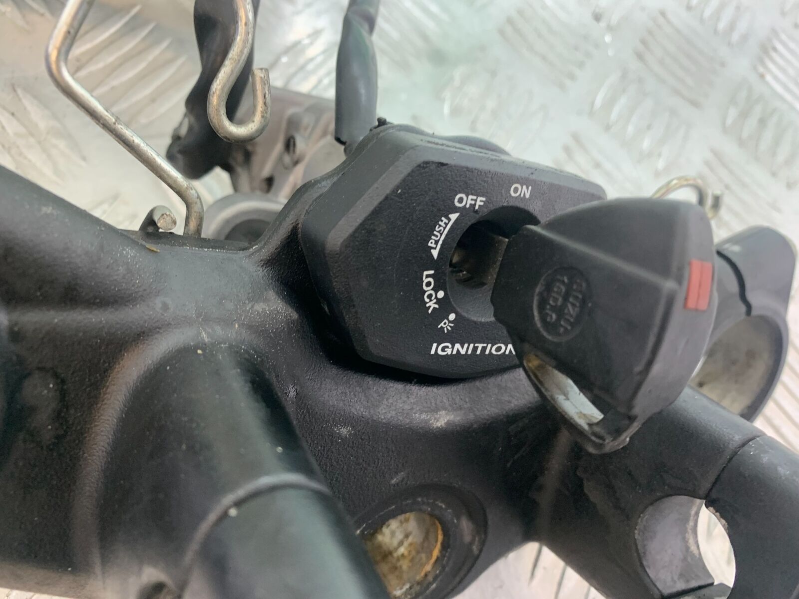 SUZUKI DL 650 V-STROM ECU LOCKS KEY   YEAR 2020 (CMB1117)