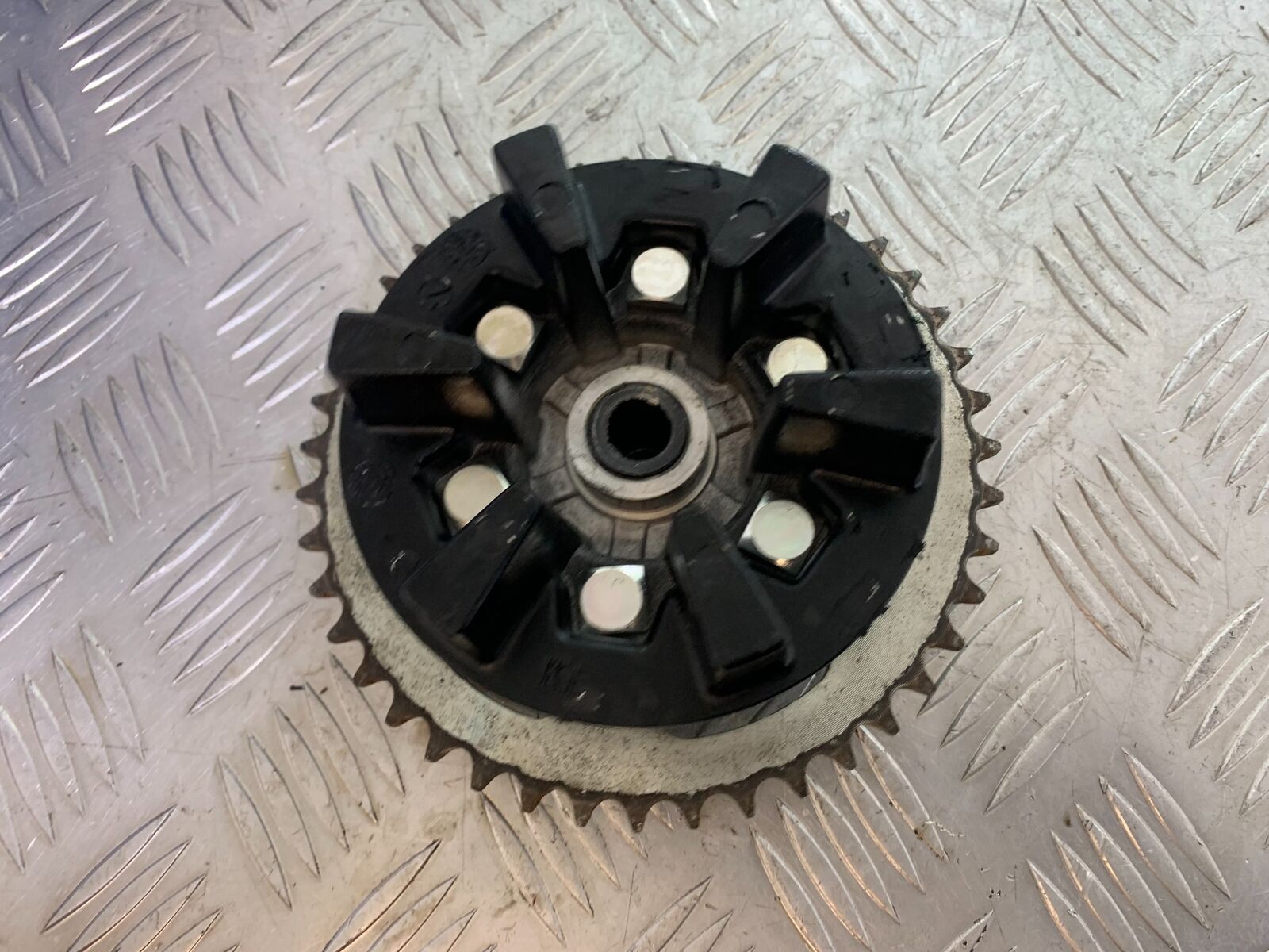 BENELLI BN125 BN 125 REAR SPROCKET CARRIER    YEAR 2018-2021 (CMB1080)