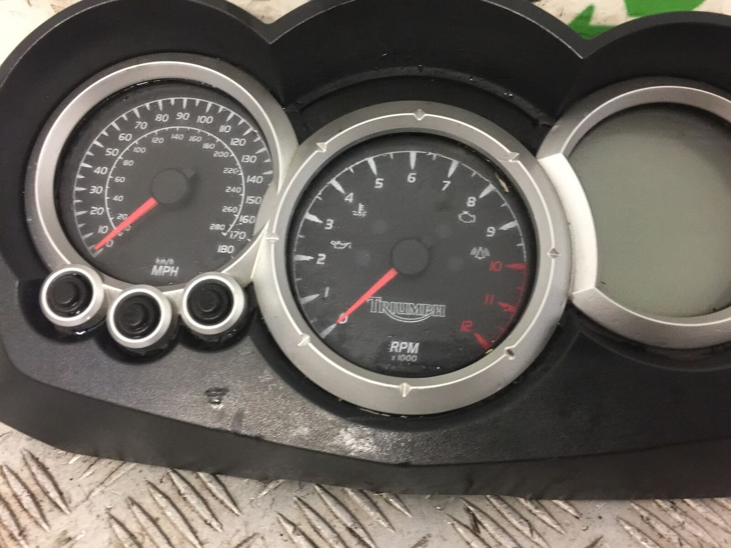 TRIUMPH 1050 SPRINT CLOCKS SPEEDO DASH  YEAR 2005 (STOCK 487)