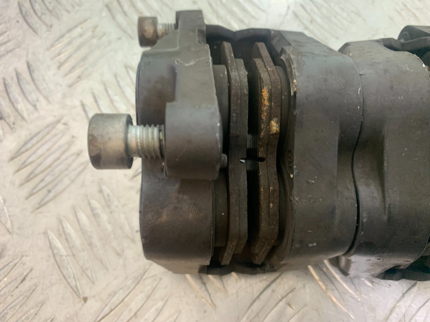 BMW R850 R R850R FRONT BRAKE CALIPERS   YEAR 1994-2002 (CMB1170)