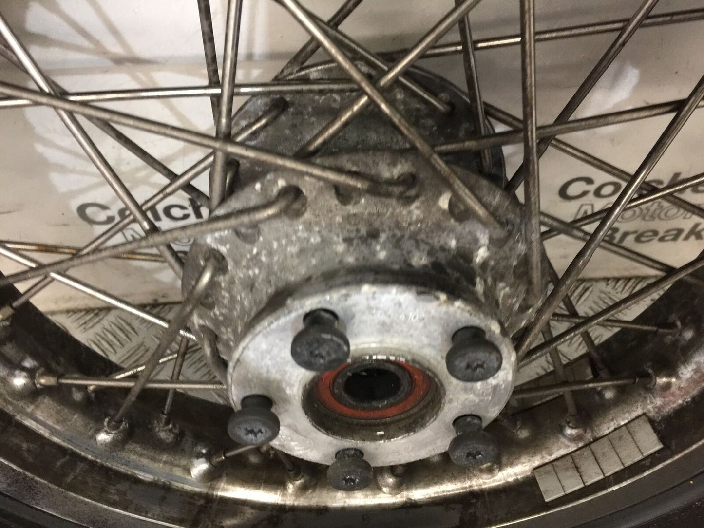 VICTORY V92 C FRONT WHEEL YEAR 2004 (STOCK 765)