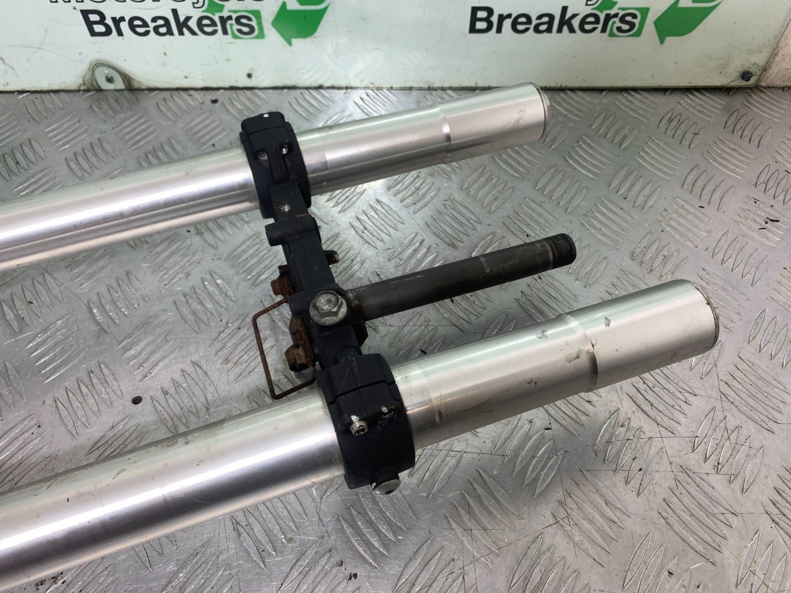 BENELLI BN125 BN 125 FORKS (BENT SOLD AS PARTS)  YEAR 2018-2021 (CMB1194)