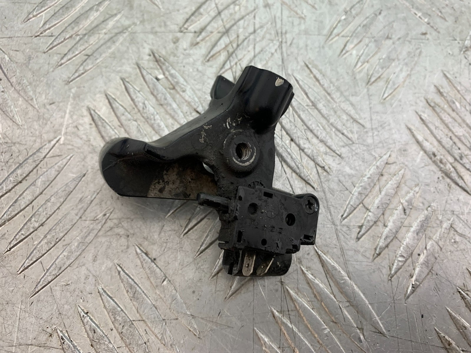 HONDA CB650F CB 650 FA-E CLUTCH LEVER BRACKET  YEAR 2014-2017 (CMB1226)