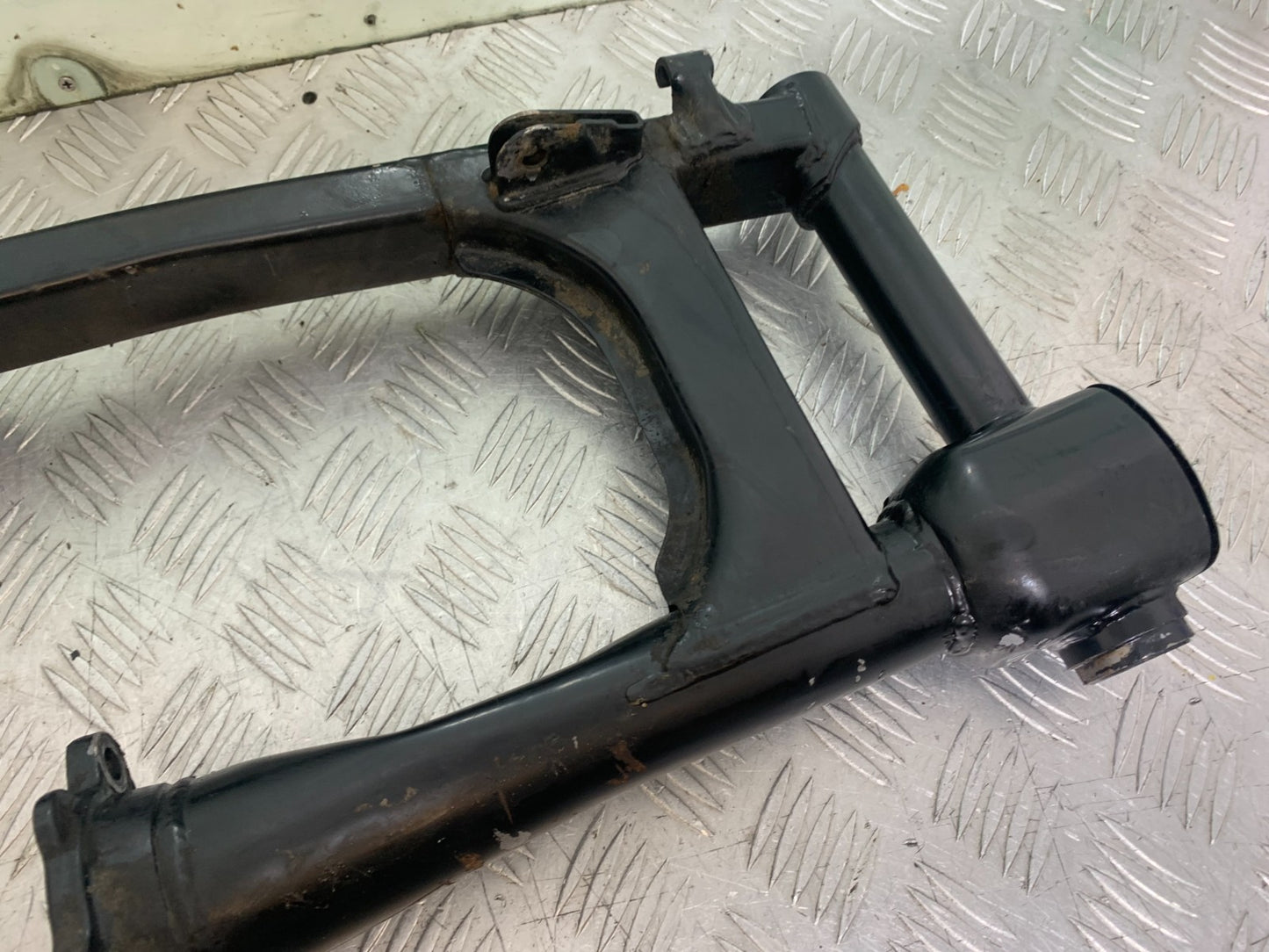 HONDA VT700 VT 700 SHADOW SWINGARM  YEAR 1984-85 (CMB1328)