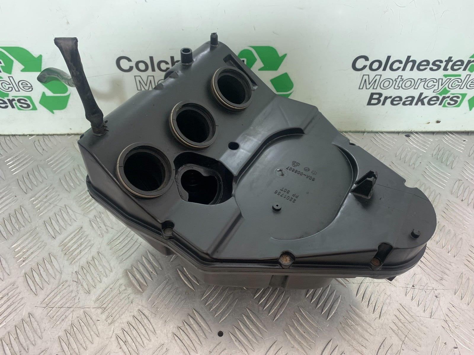 TRIUMPH 955i SPRINT ST AIRBOX   1999-2004 (CMB1176)