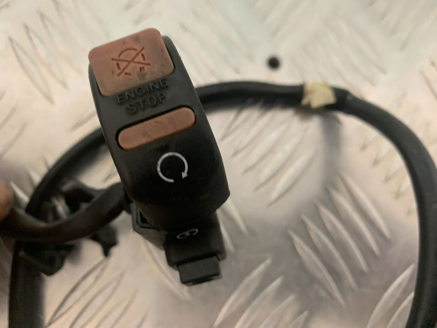 HONDA XL650 V TRANSALP RIGHT SWITCH GEAR  YEAR 2001-2006 (STOCK 975)