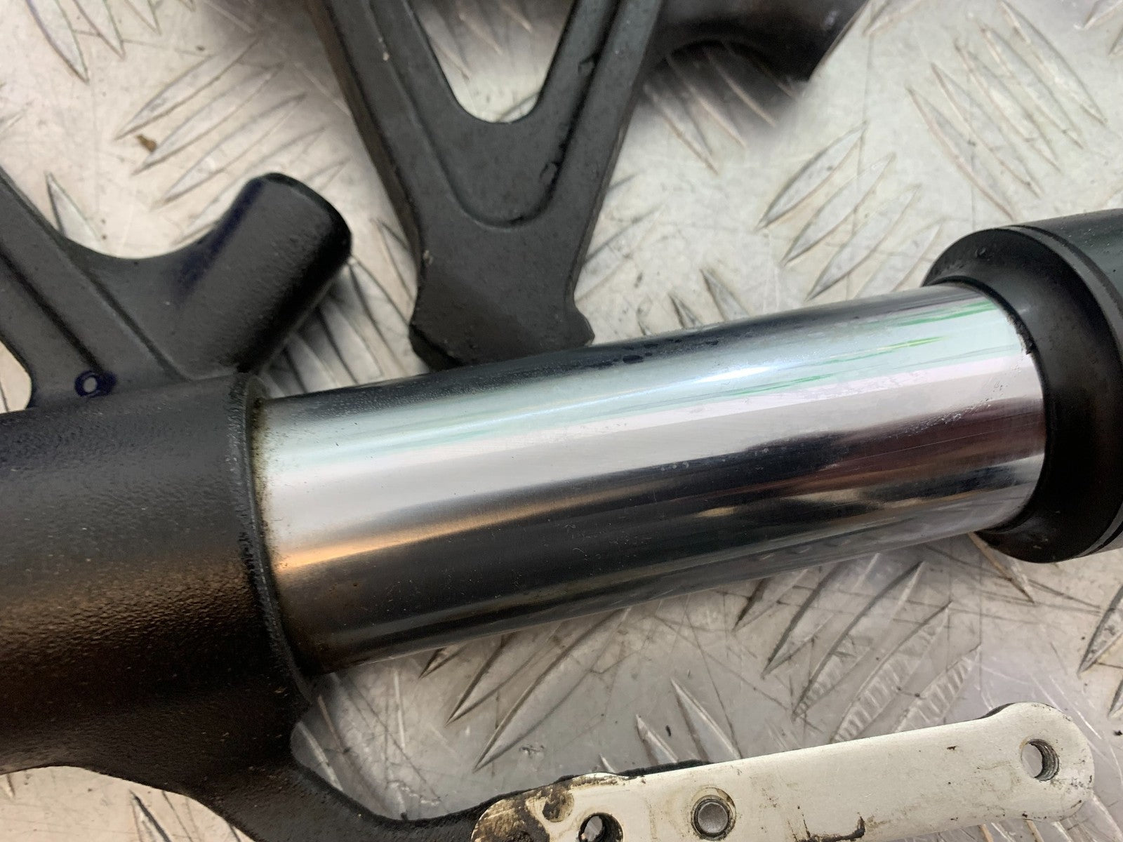 TRIUMPH SPEED TRIPLE R 1050 FORKS   2009 (CMB1183)