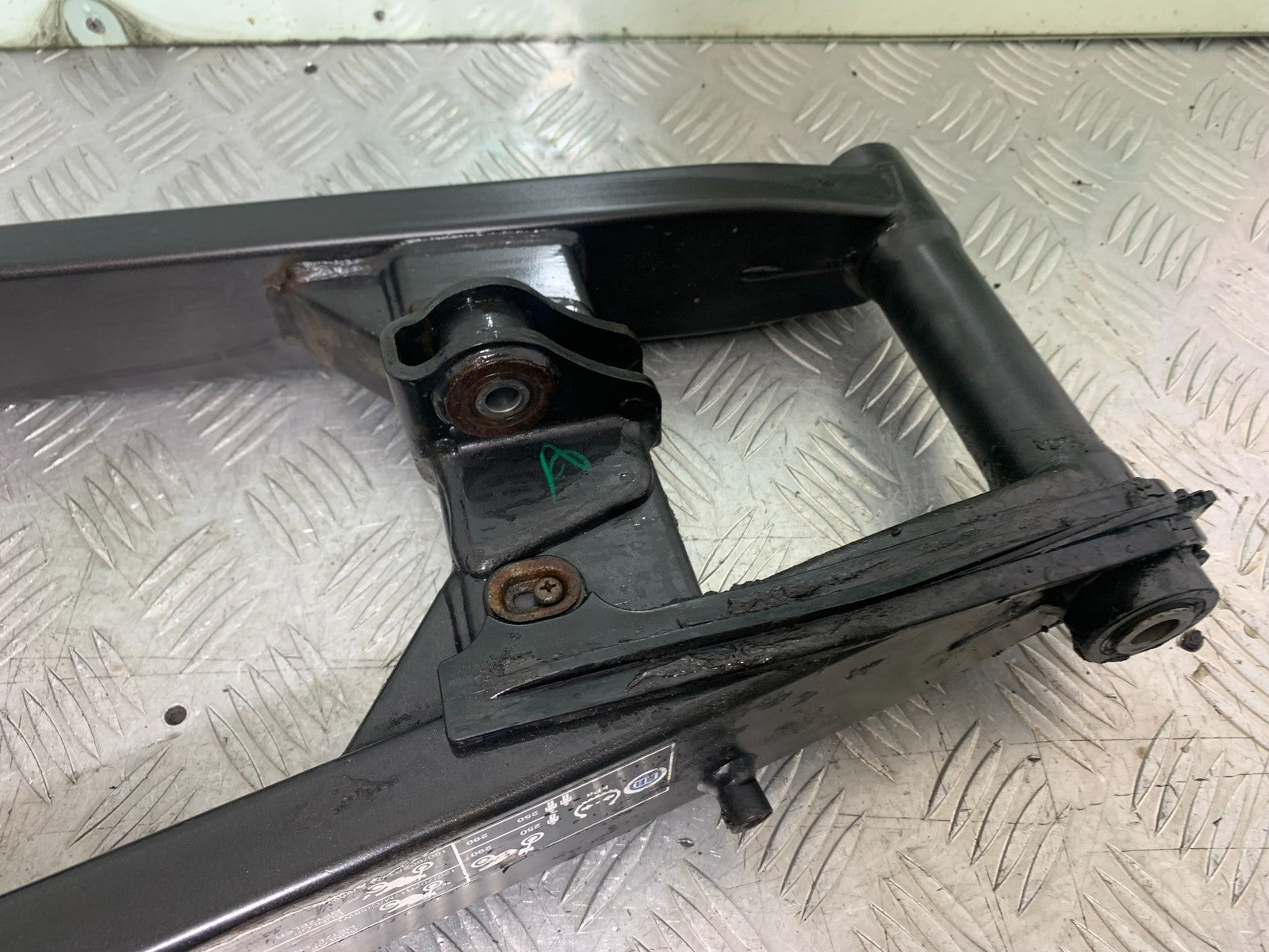 HONDA CB500 F CB500F SWINGARM  YEAR 2013-2015  (CMB1235)