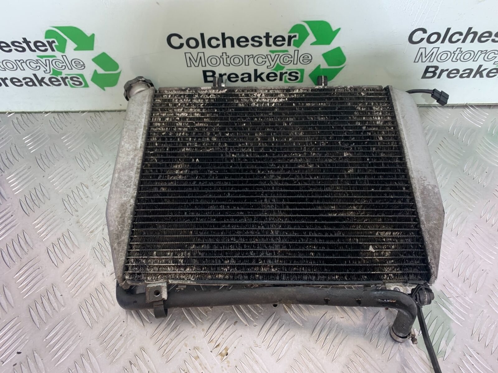 KAWASAKI ZX12R ZX12 R RADIATOR  YEAR 2000-01 (CMB1038)