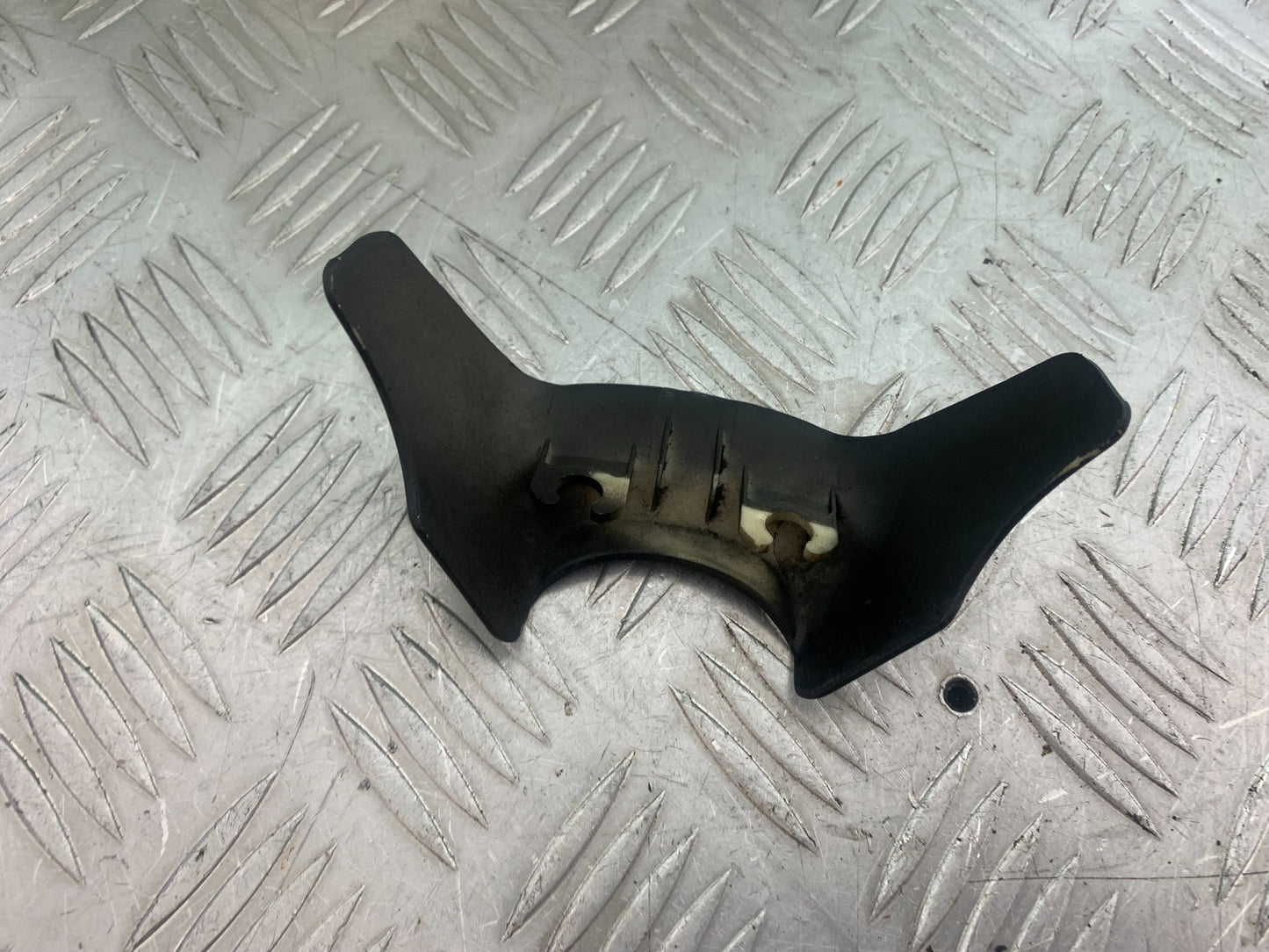 YAMAHA XV535 XV 535 VIRAGO FRAME COVER    YEAR 1994-02 (CMB1162)