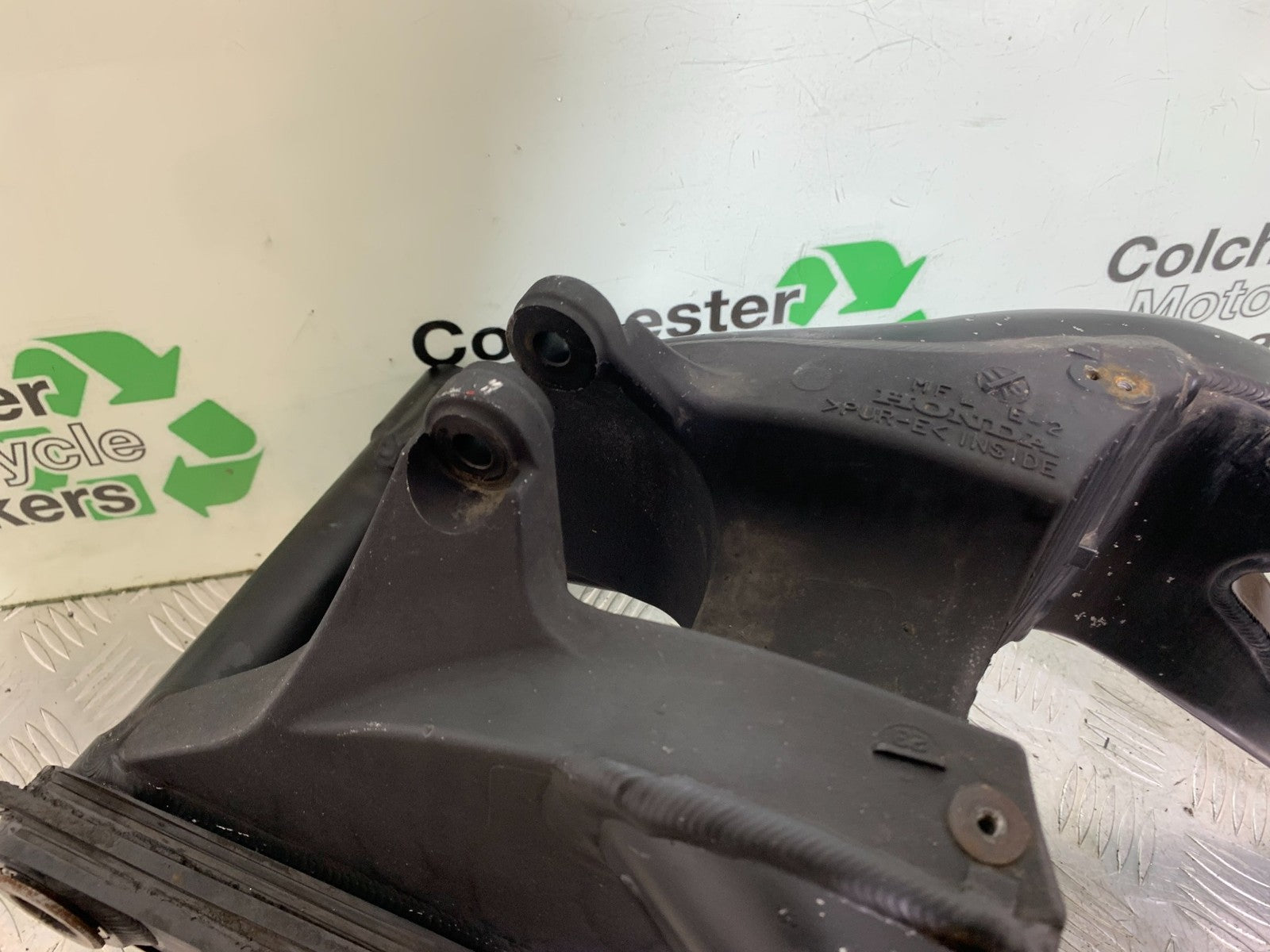 HONDA CBR1000 RR CBR1000RR FIREBLADE SWINGARM 2008-2011 (CMB1179)