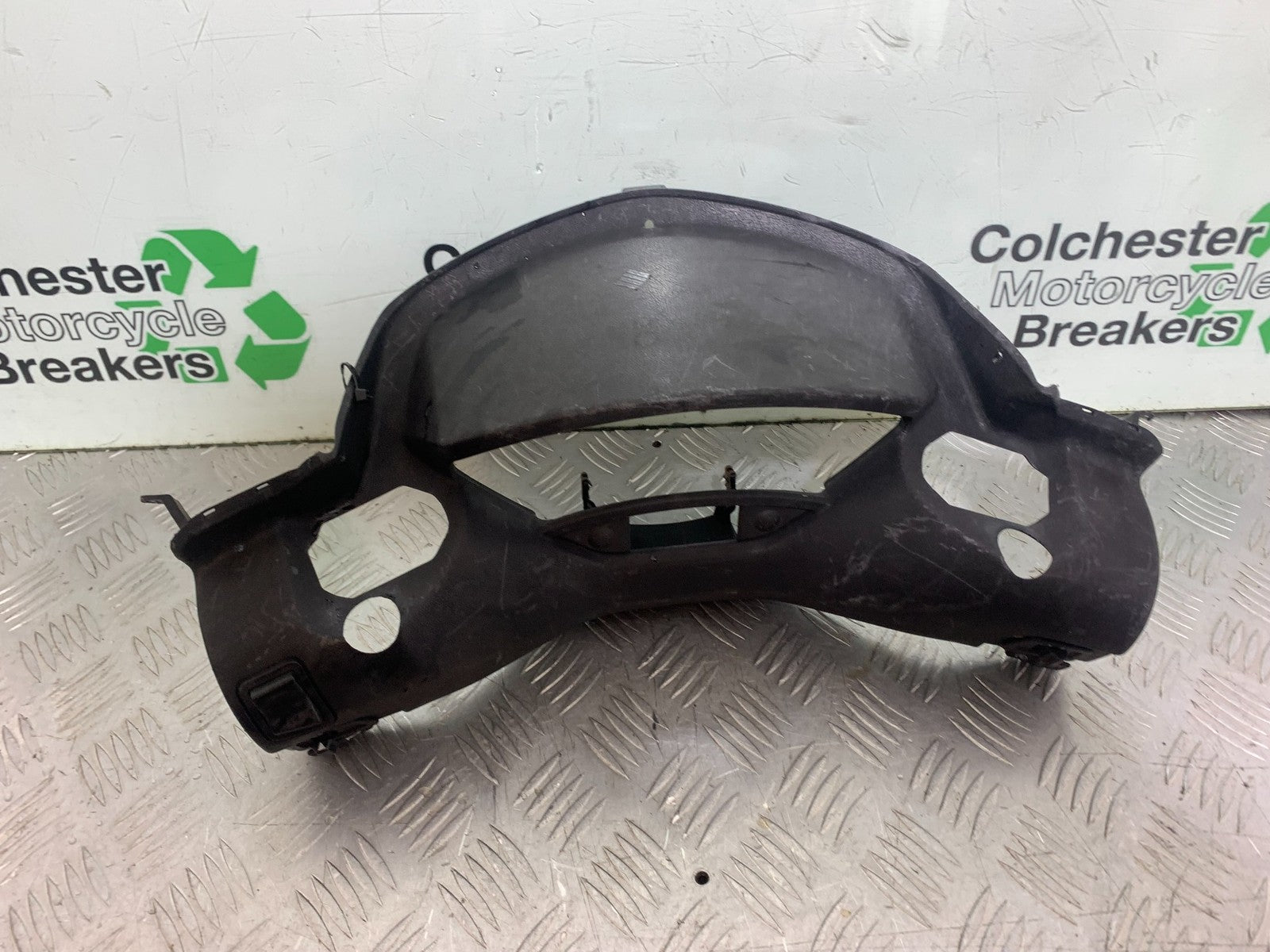 YAMAHA XMAX 250 XMAX 250 CLOCKS SURROUND  YEAR 2006-09 (CMB1201)