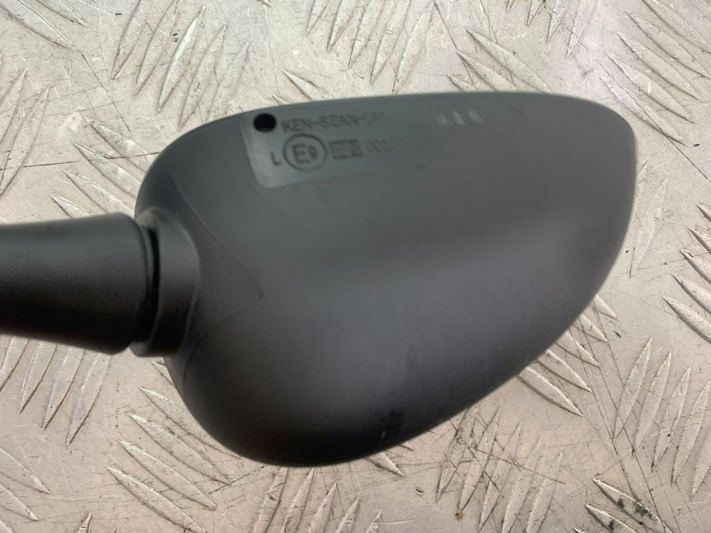 TRIUMPH 1050 SPEED TRIPLE RIGHT MIRROR   YEAR 2005-2007 (CMB1322)