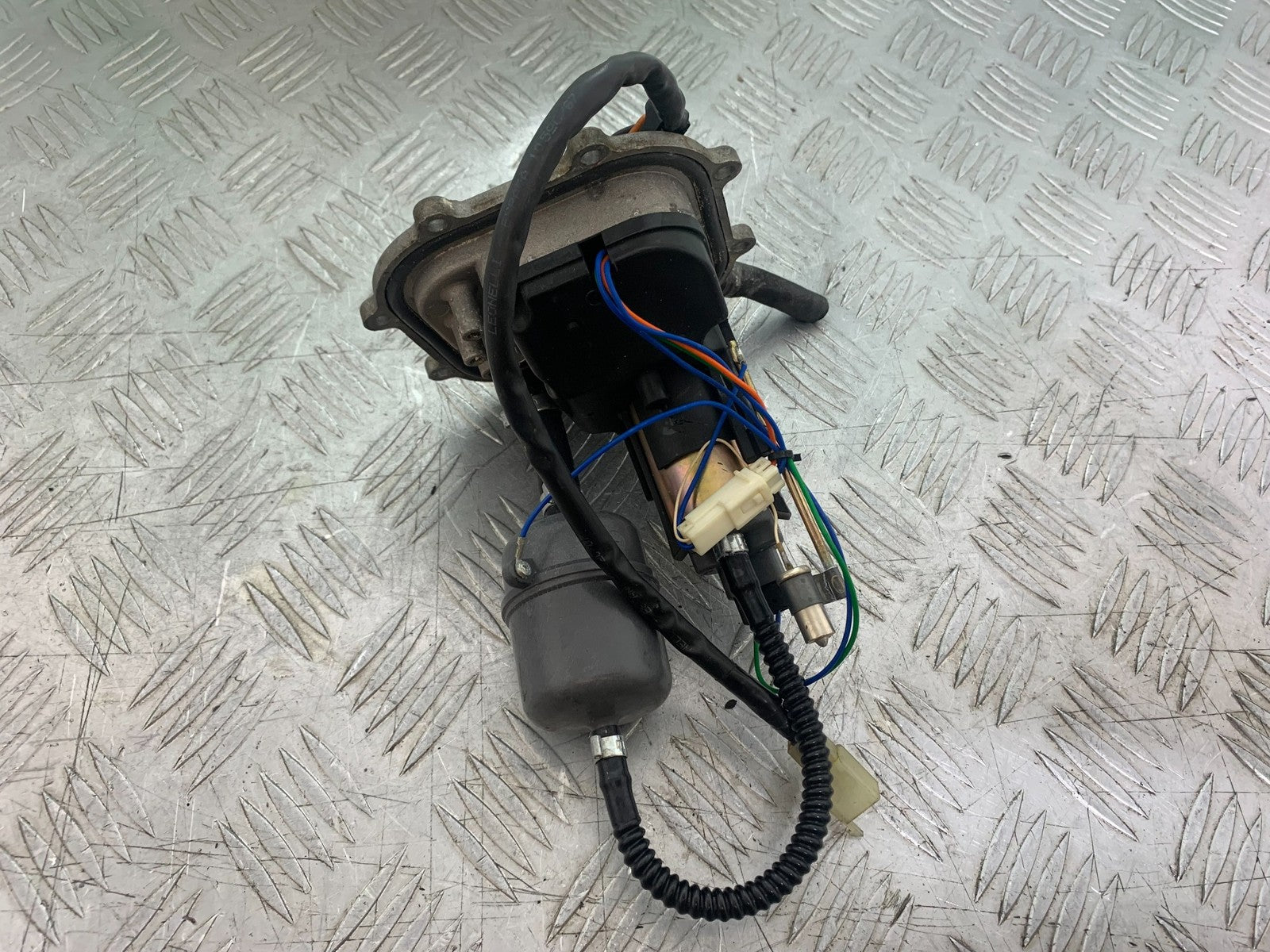APRILIA RSV1000 R FACTORY MILLE PETROL PUMP  2004-09 (CMB1203)