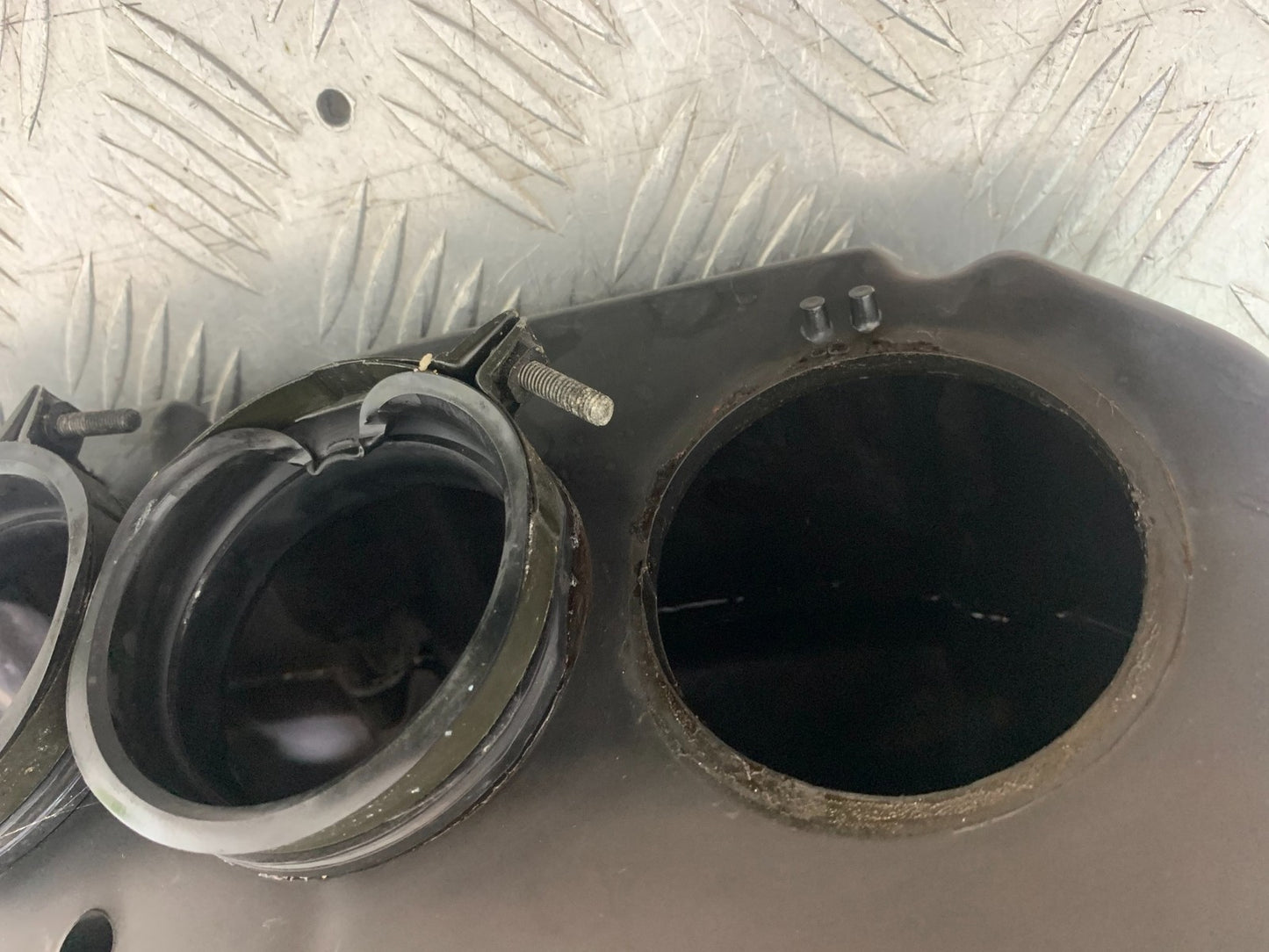 YAMAHA YZF R1 4XV AIRBOX   YEAR 1998-99 (CMB1291)