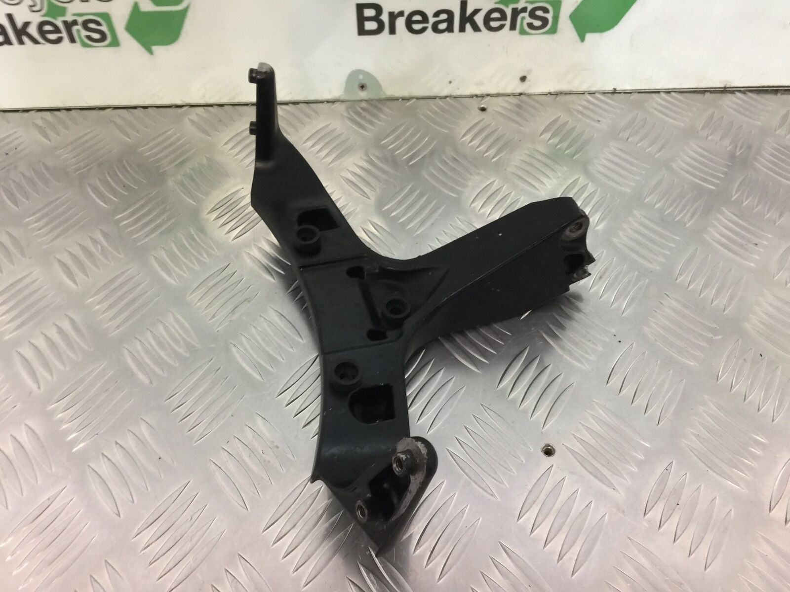 HONDA CBR600 RR FAIRING BRACKET  YEAR 2005-2006 (STOCK 933)