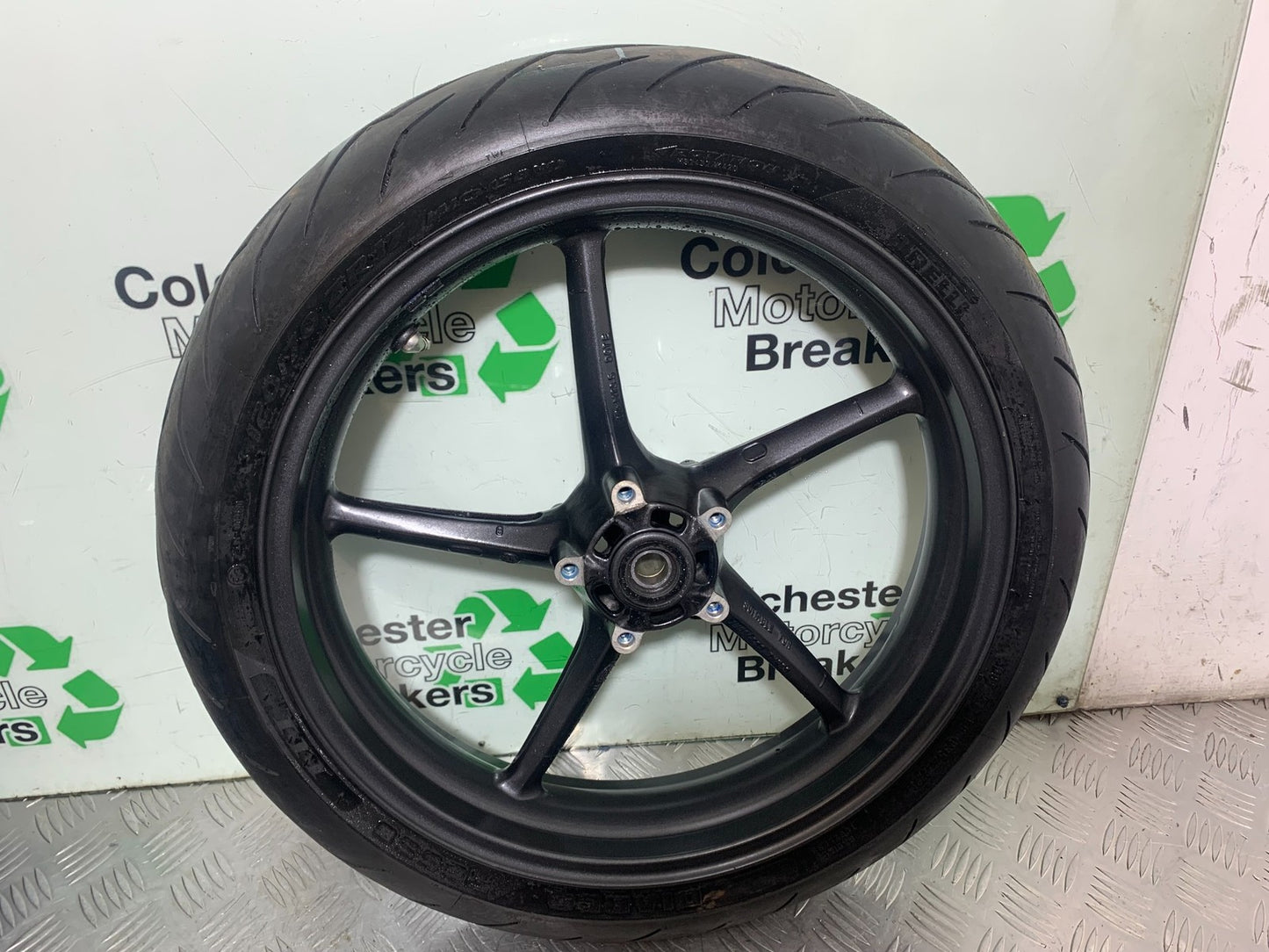 TRIUMPH 675 STREET TRIPLE R FRONT WHEEL  YEAR 2013 - 2016 (CMB1221)