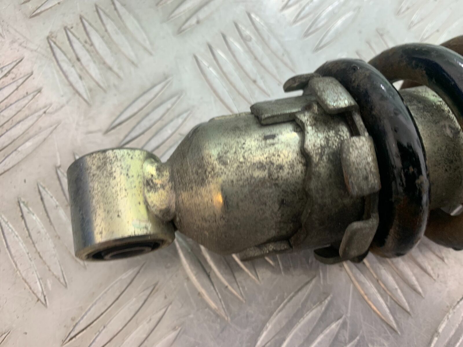 SUZUKI INTRUDER VL800 C800 REAR SHOCK  YEAR 2012-16 (CMB1039)