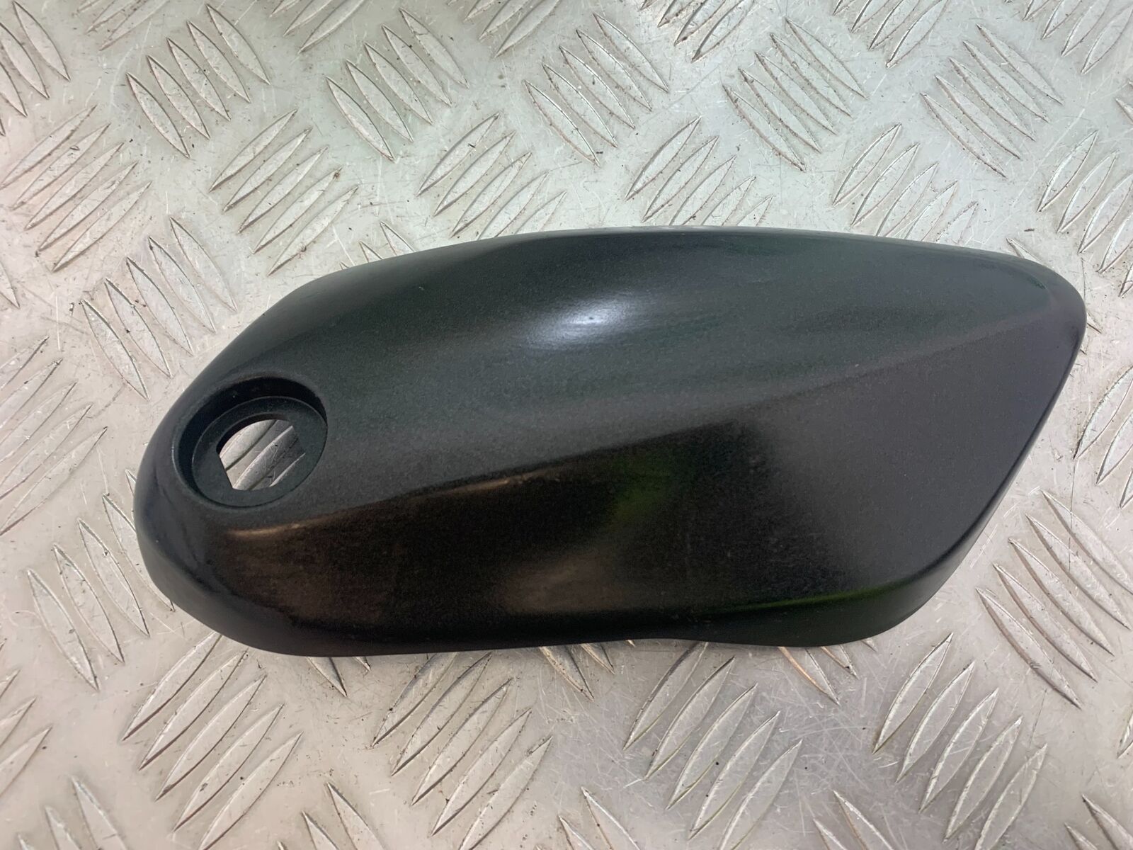 KAWASAKI EN650 VULCAN SIDE PANEL   YEAR 2017-2021 (CMB1060)