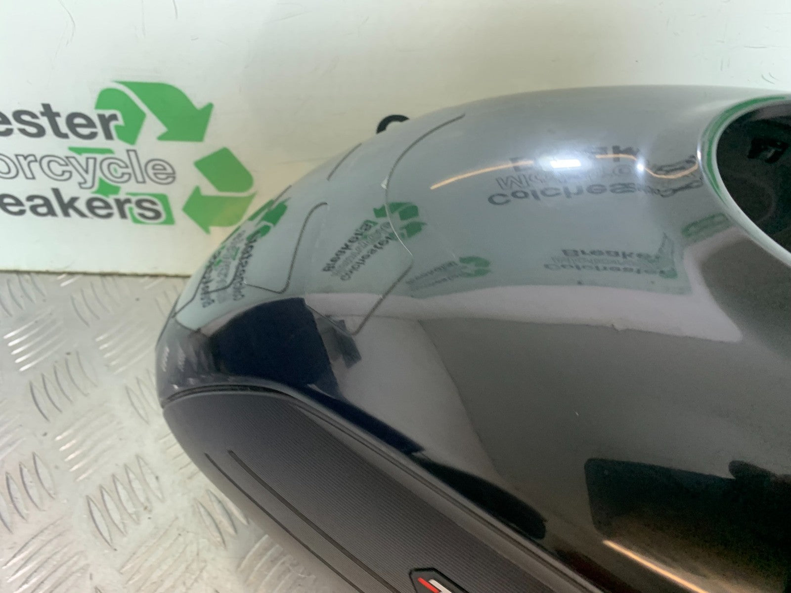 TRIUMPH TRIDENT 660 PETROL TANK COVER YEAR 2021-2024 (CMB1295)