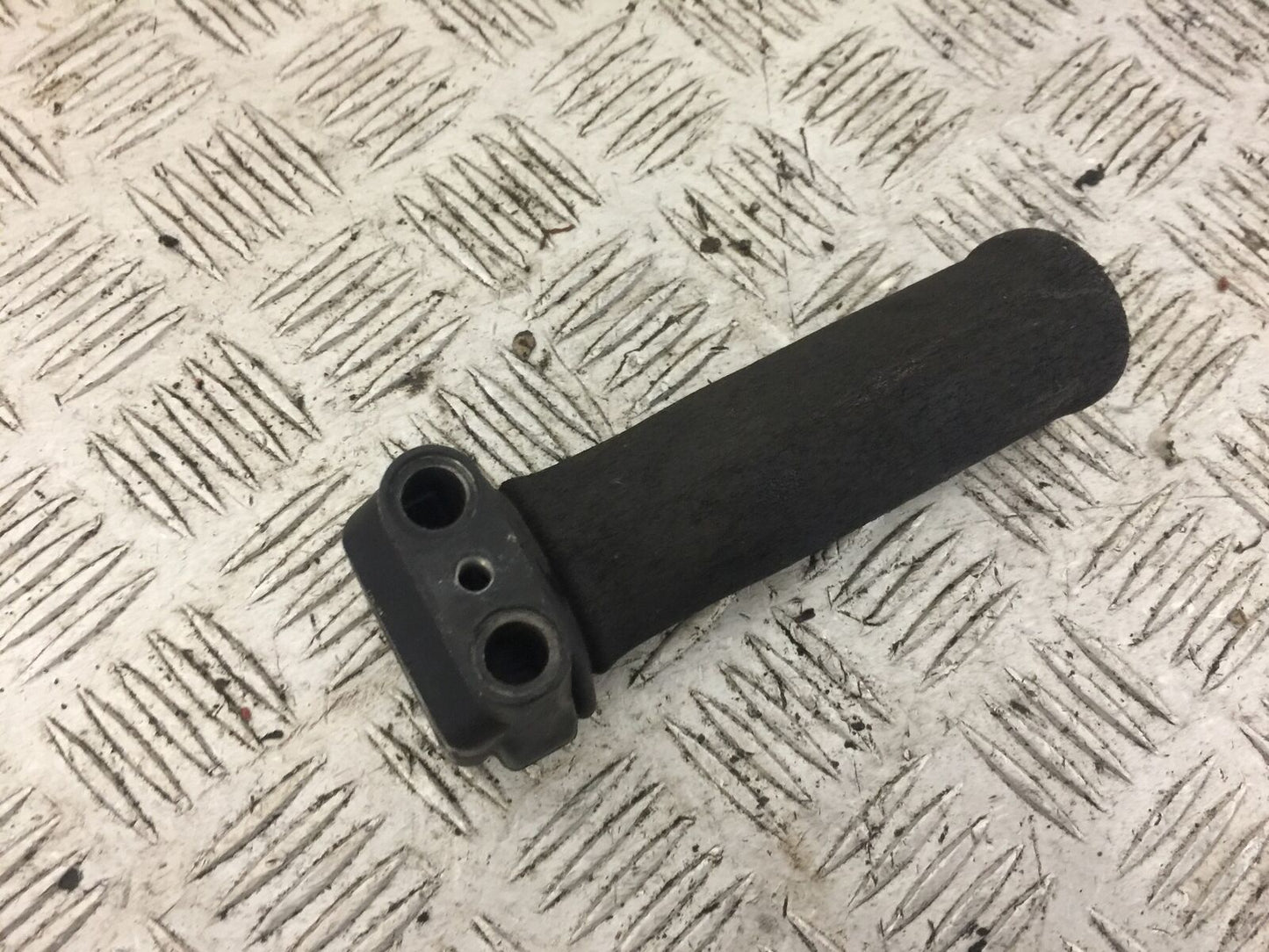 KAWASAKI GTR1400 GTR 1400 THROTTLE AND TWIST GRIP  YEAR 2010 (STOCK 716)