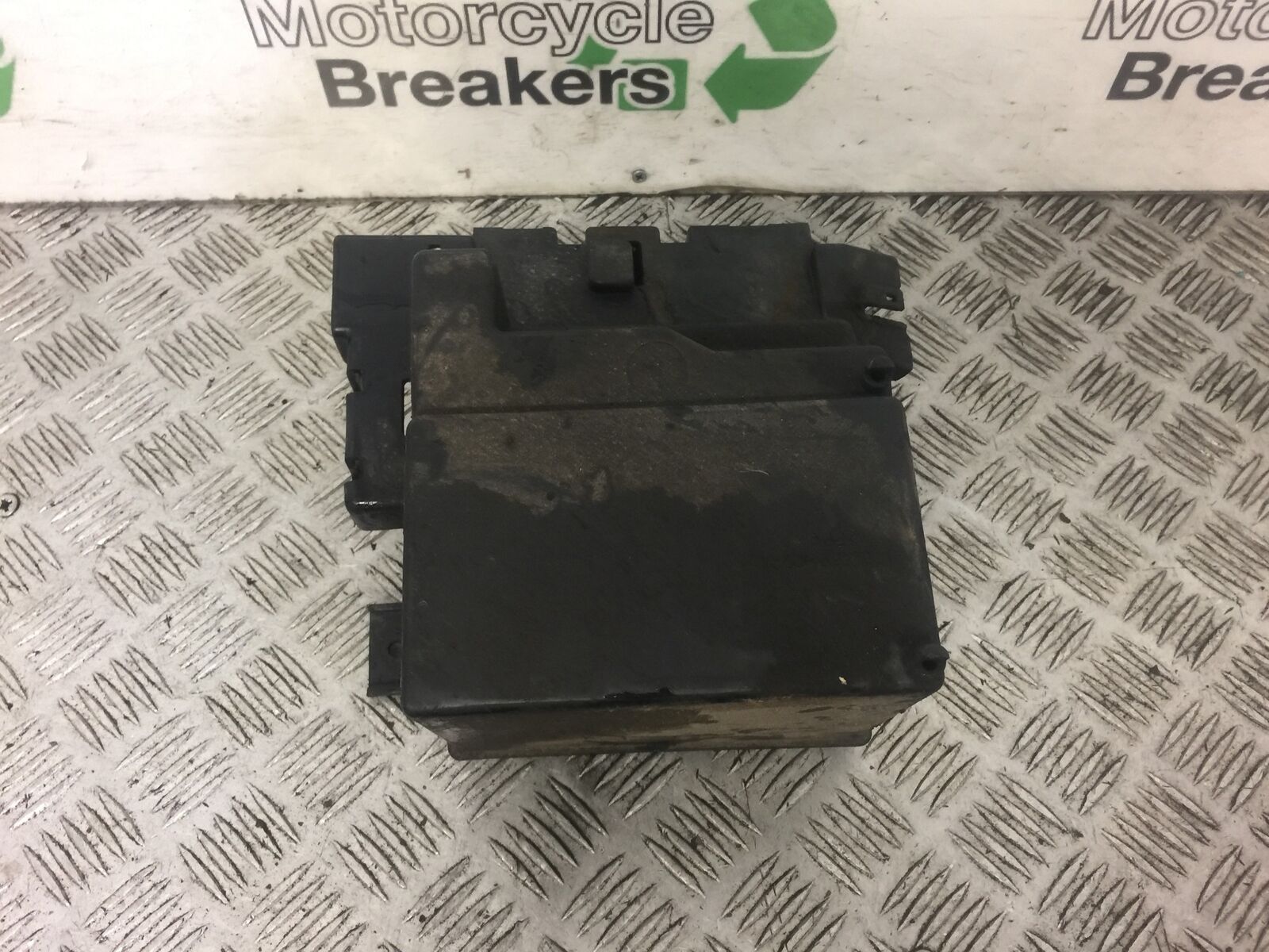 KAWASAKI VN900 VN 900 CUSTOM BATTERY BOX  YEAR 2010 (STOCK 387)