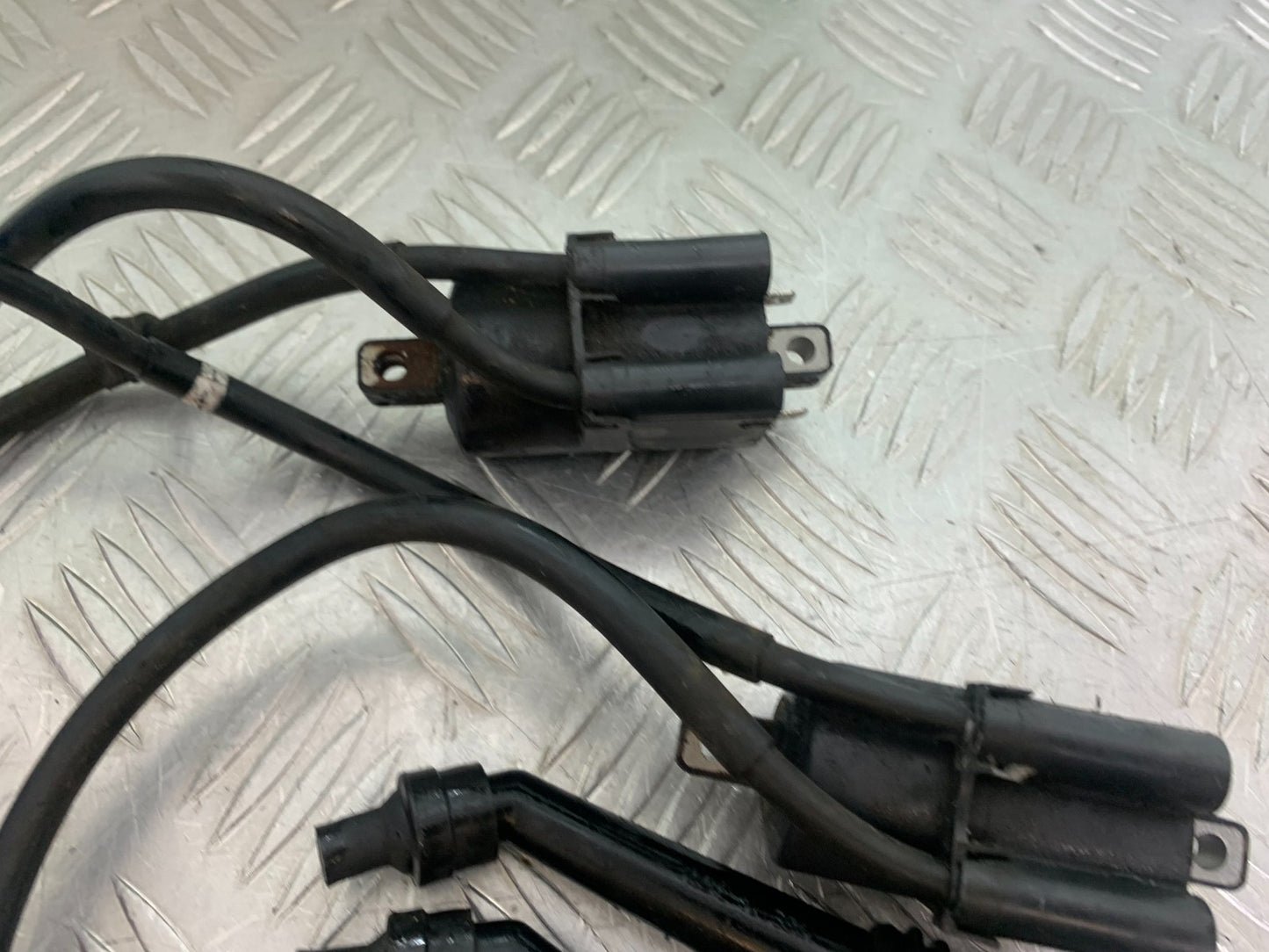 YAMAHA FZS600 FAZER 600 COILS AND CAPS   YEAR 1998-2001 (CMB1267)