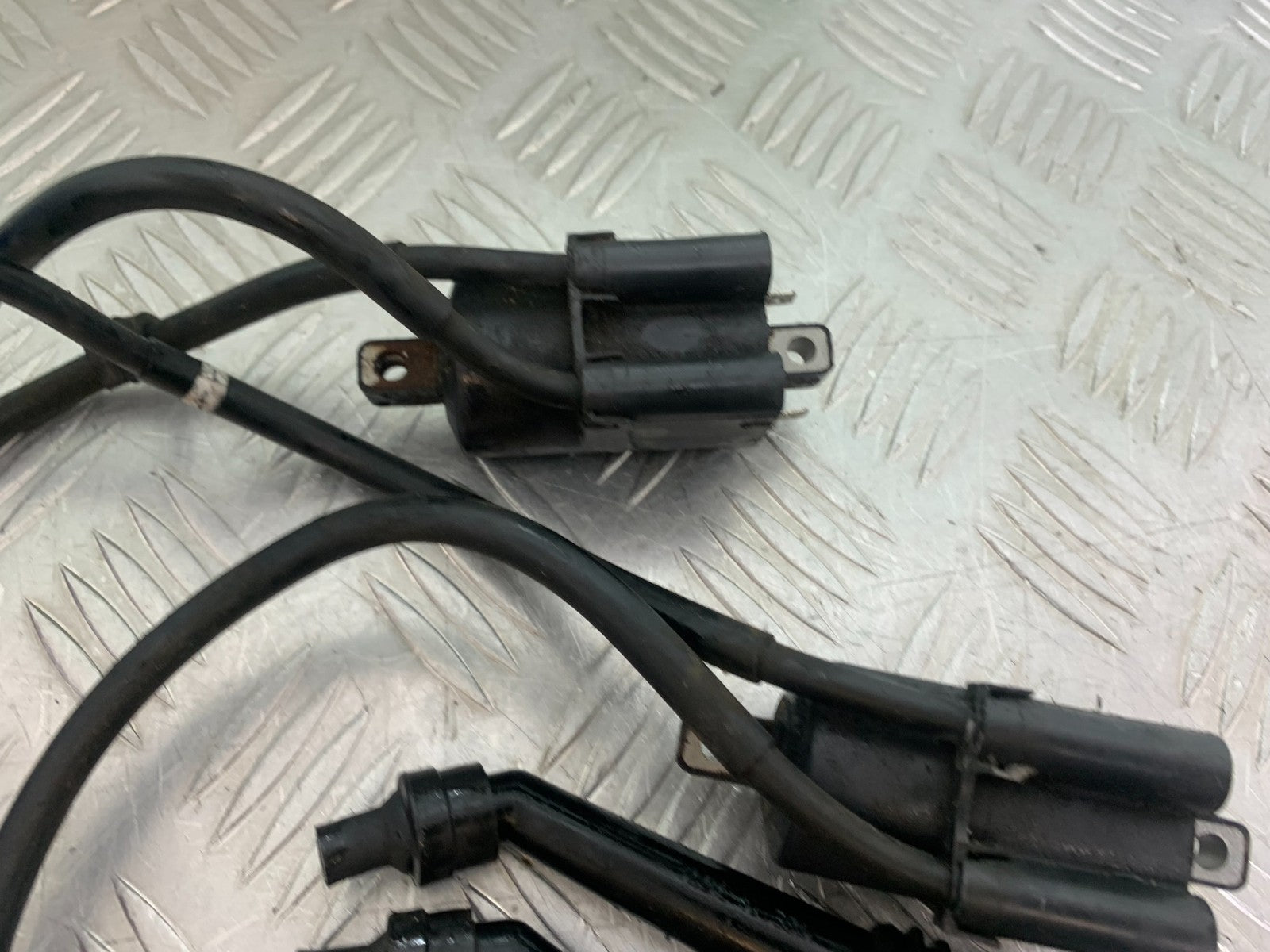YAMAHA FZS600 FAZER 600 COILS AND CAPS   YEAR 1998-2001 (CMB1267)