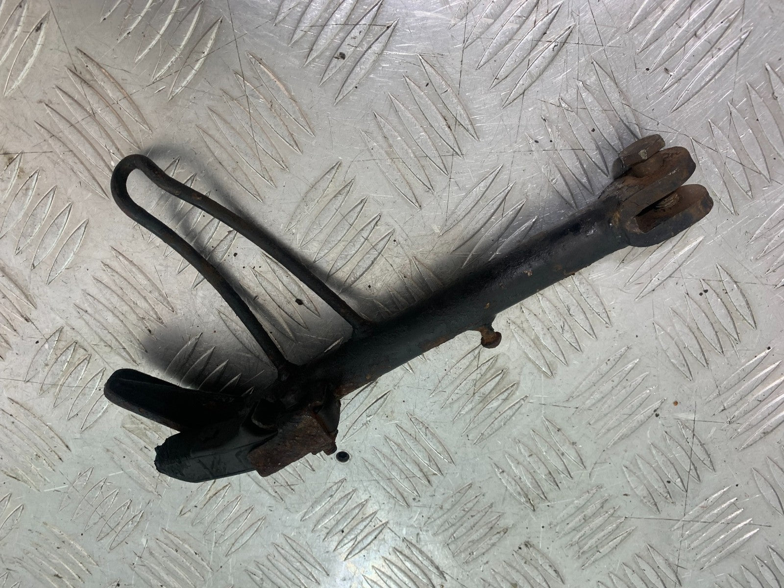 HONDA GL500 GL 500 SILVERWING SIDE STAND  YEAR 1981-82 (CMB1168)