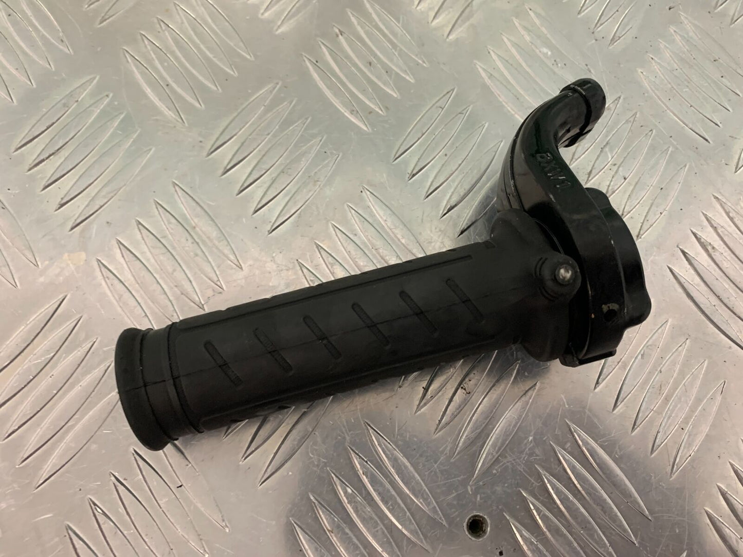 YAMAHA FZS600 FAZER 600 THROTTLE AND GRIP  YEAR 2002-03  (STOCK 950)