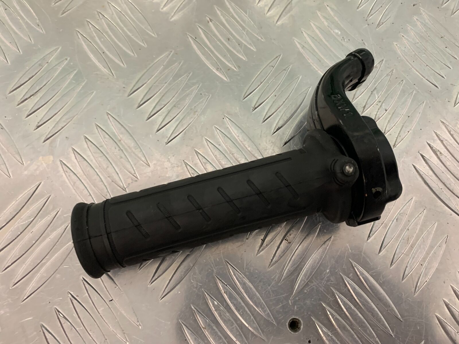 YAMAHA FZS600 FAZER 600 THROTTLE AND GRIP  YEAR 2002-03  (STOCK 950)