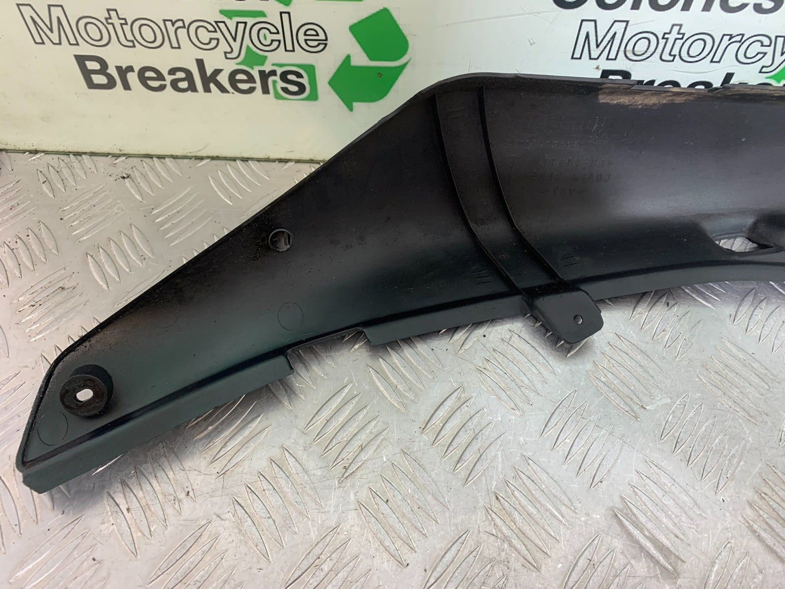YAMAHA XJ600 XJ 600 DIVERSION LEFT SEAT PANEL  1998-2000 (CMB1191)