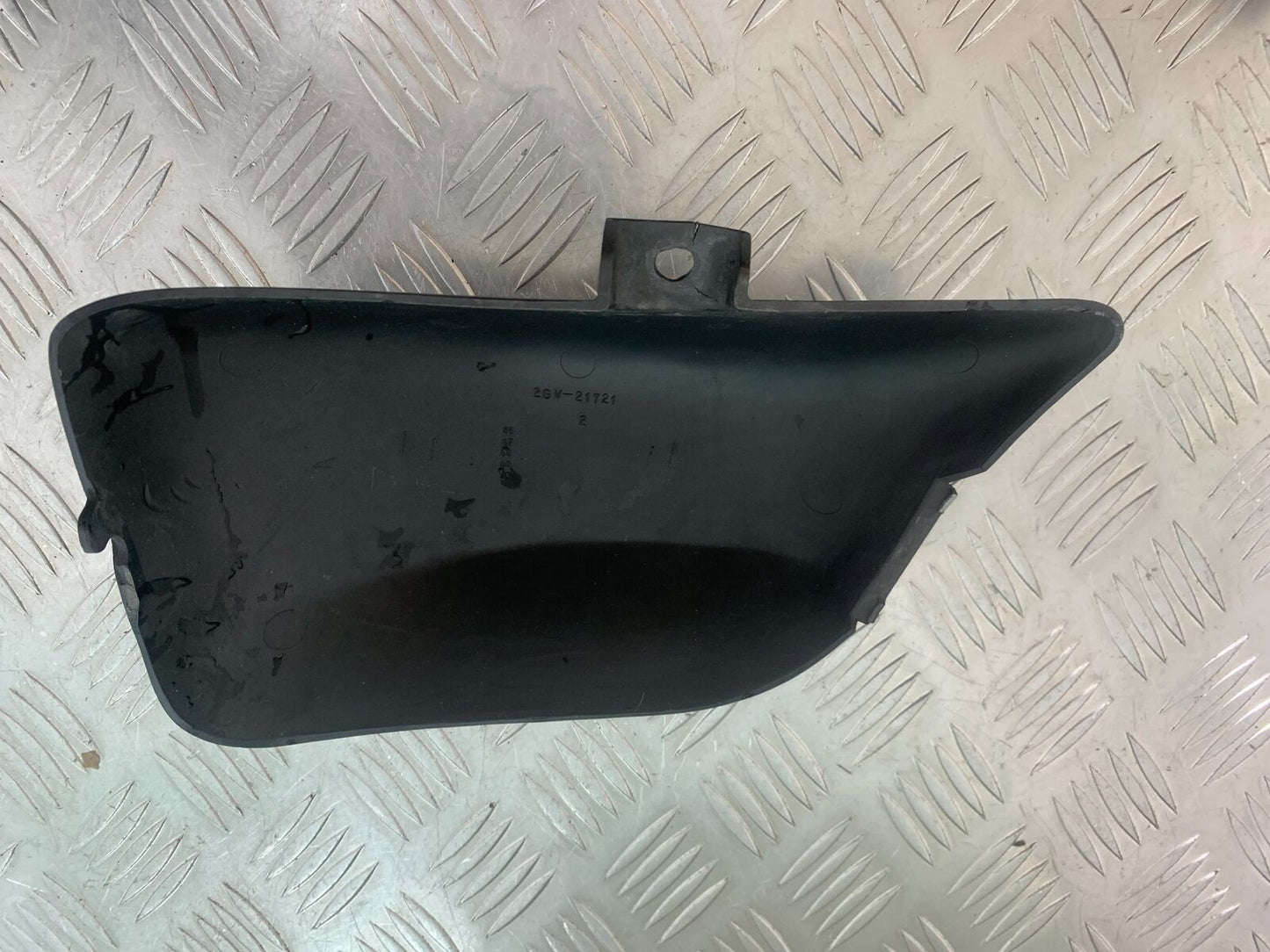YAMAHA XV535 XV 535 VIRAGO RIGHT SIDE PANEL   YEAR 1994-02 (CMB1044)