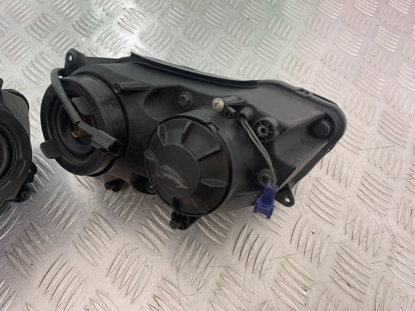 YAMAHA YZF R1 4C8 HEADLIGHT   YEAR 2007-2008 (CMB1237)