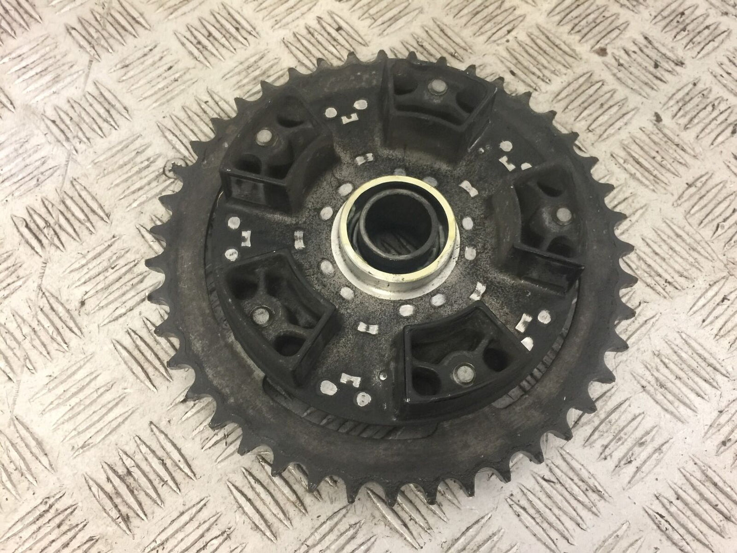 SUZUKI GSF1250 REAR SPROCKET CARRIER  YEAR 2012-2014 (STOCK 650)