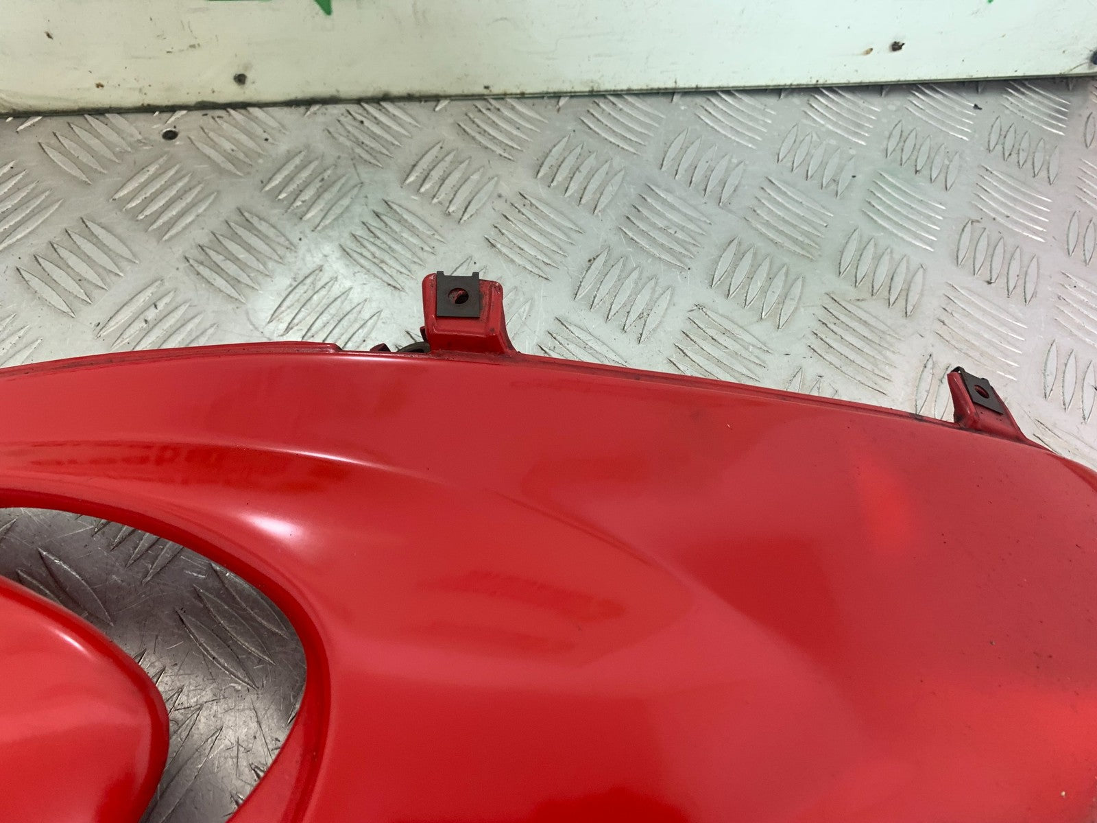 TRIUMPH 955i SPRINT ST RIGHT LOWER FAIRING  1999-2004 (CMB1176)