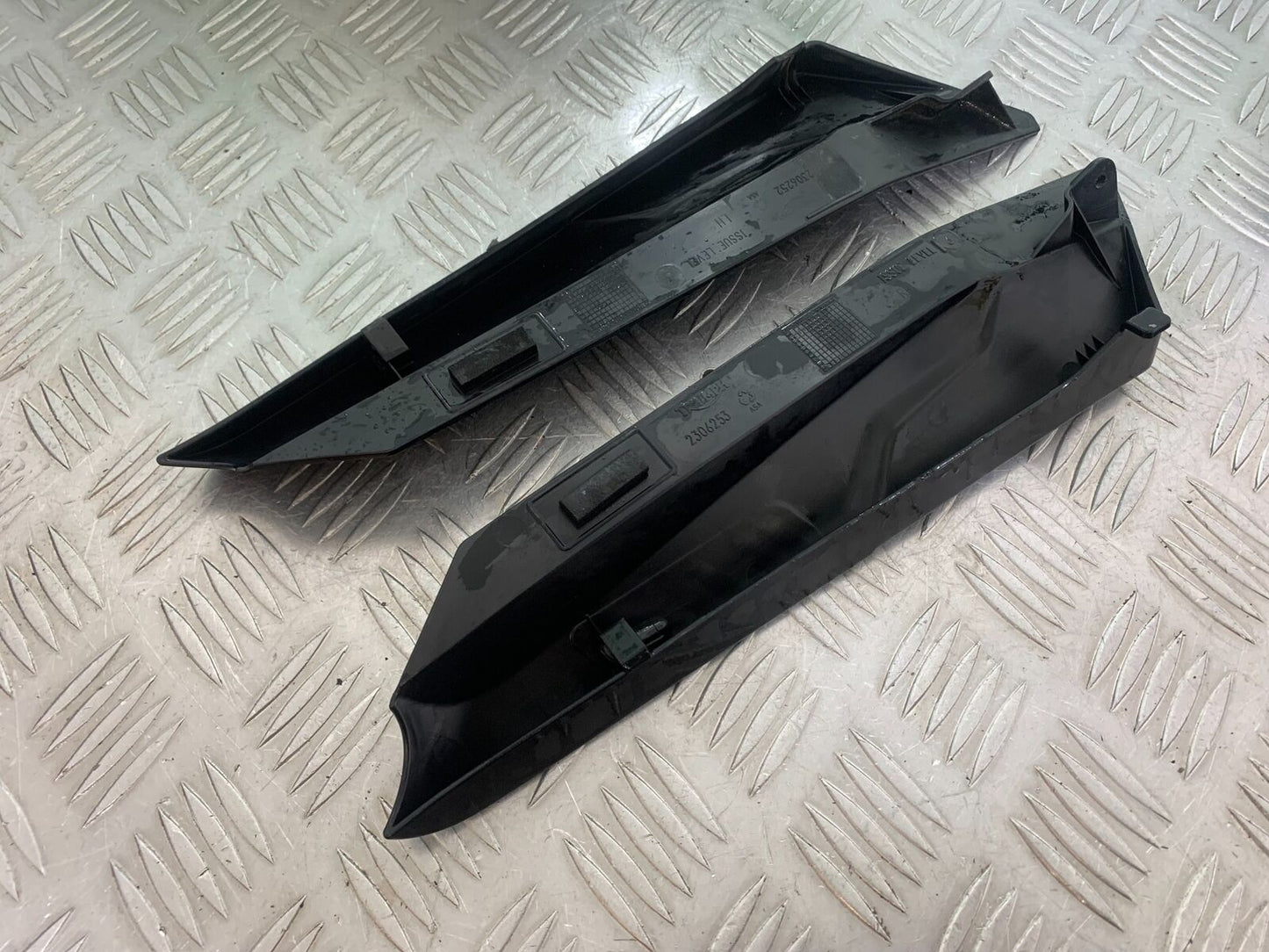 TRIUMPH TIGER 800 FRONT MUDGUARD INFILLS  YEAR 2011-2014 (CMB1113)