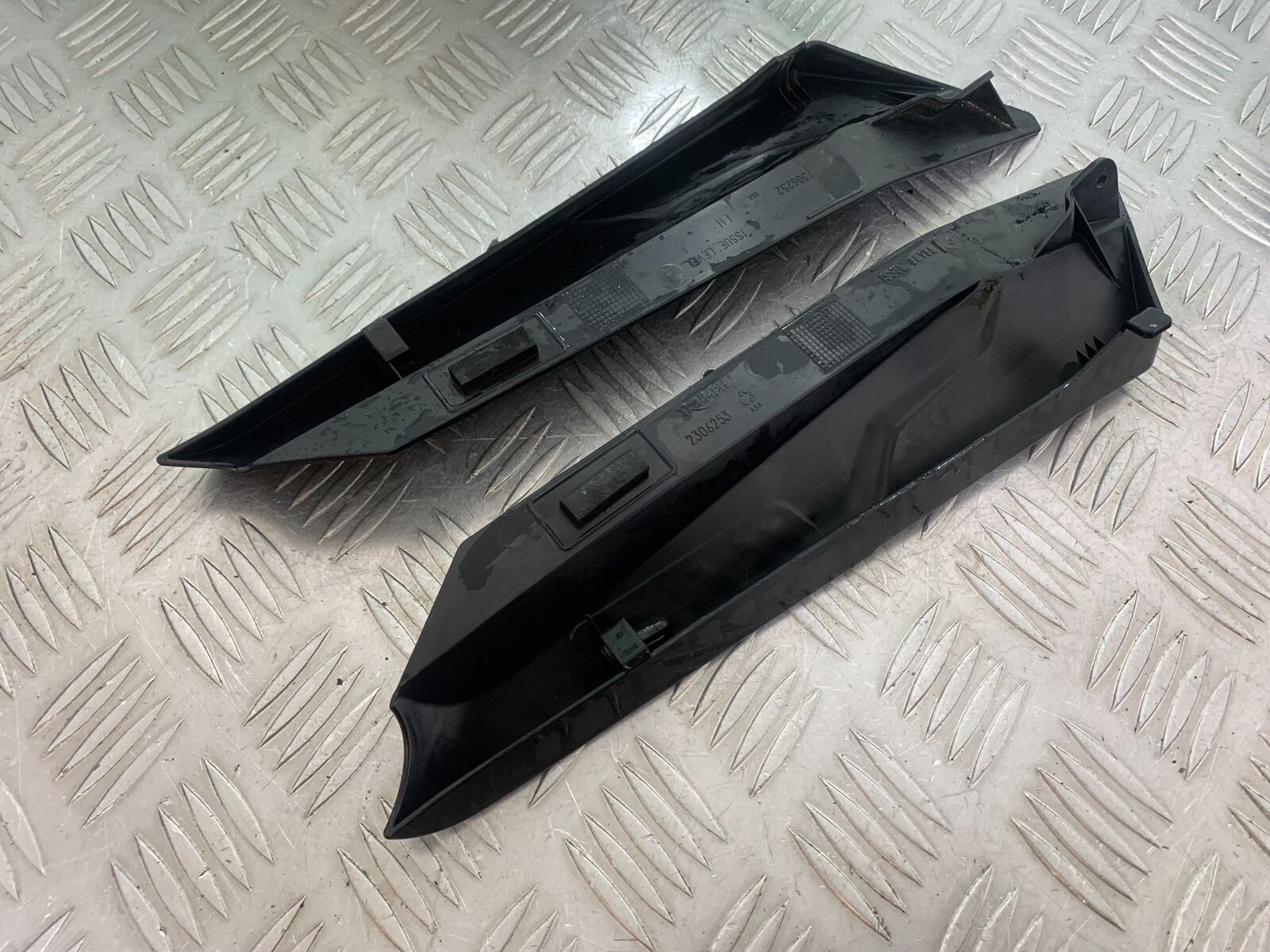 TRIUMPH TIGER 800 FRONT MUDGUARD INFILLS  YEAR 2011-2014 (CMB1113)