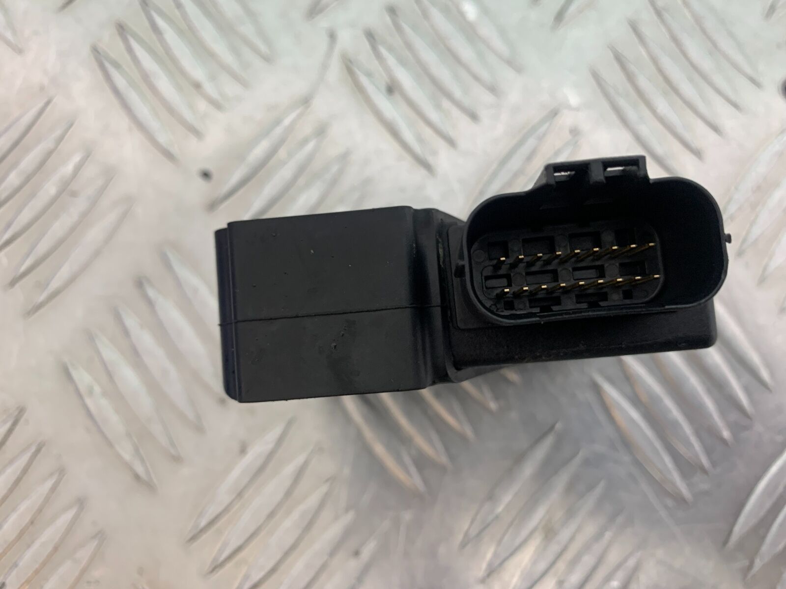 HONDA CRF1000 (DCT) AFRICA TWIN INDICATOR RELAY BOX  YEAR 2017 (CMB1030)