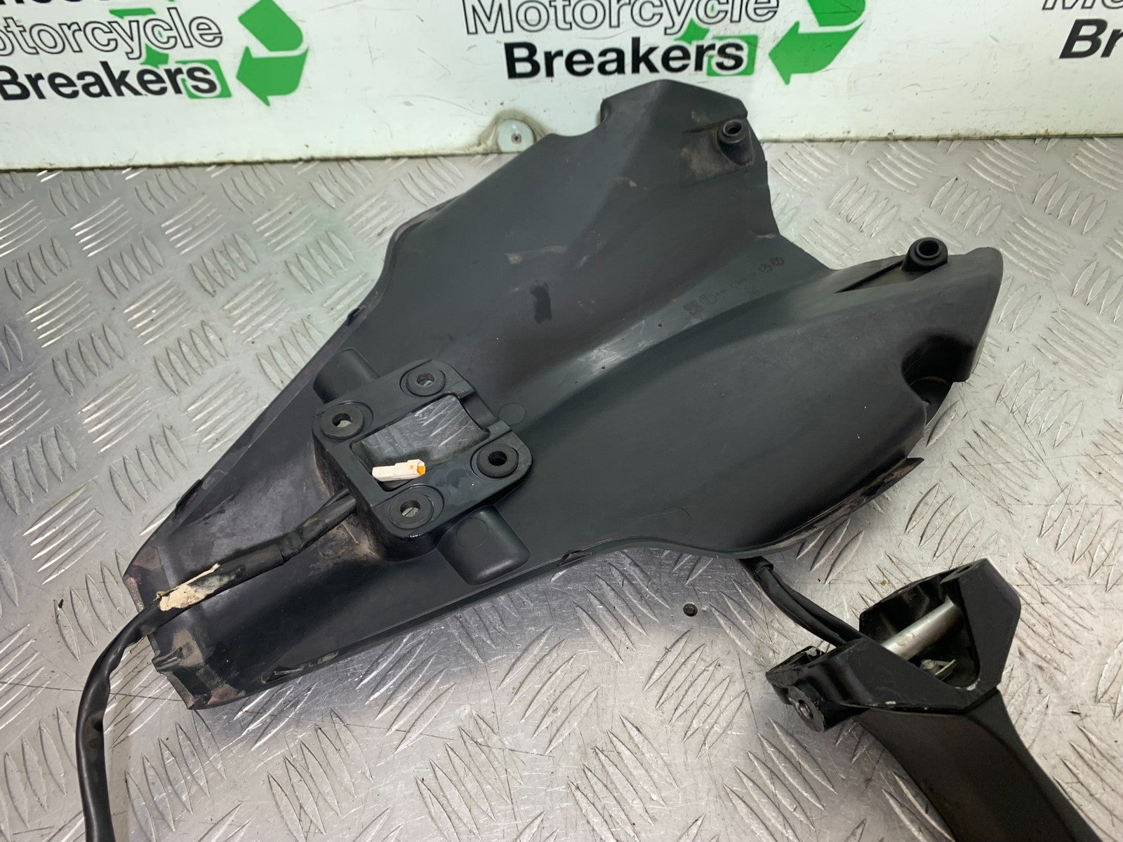 DUCATI 848 UNDERTRAY MUDGUARD INDICATORS YEAR 2008-2010 (CMB1323)