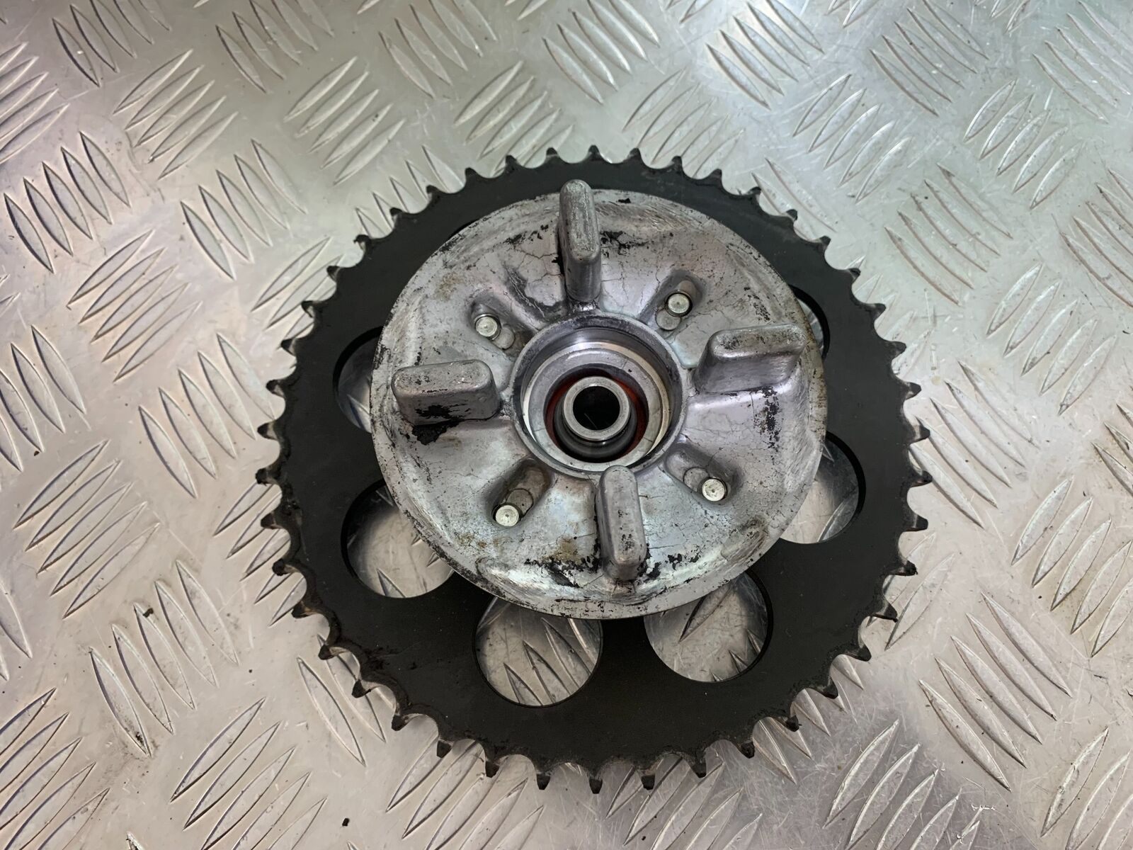 HONDA XL125 VARADERO REAR SPROCKET CARRIER YEAR 2007-2013 (CMB1019)