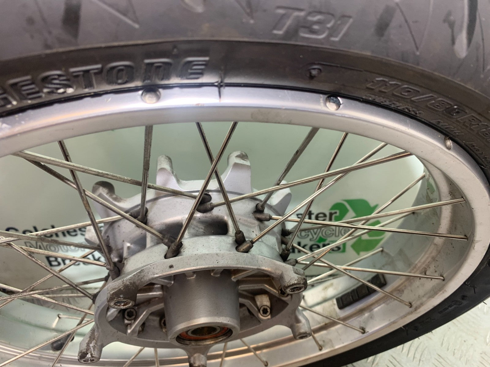 BMW R850 R R850R FRONT WHEEL  (NEW TYRE) YEAR 1994-2002 (CMB1170)