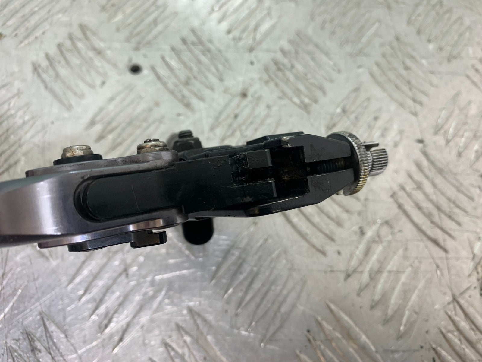 TRIUMPH 1050 SPRINT GT CLUTCH LEVER AND BRACKET  YEAR 2010-2016 (CMB1250)